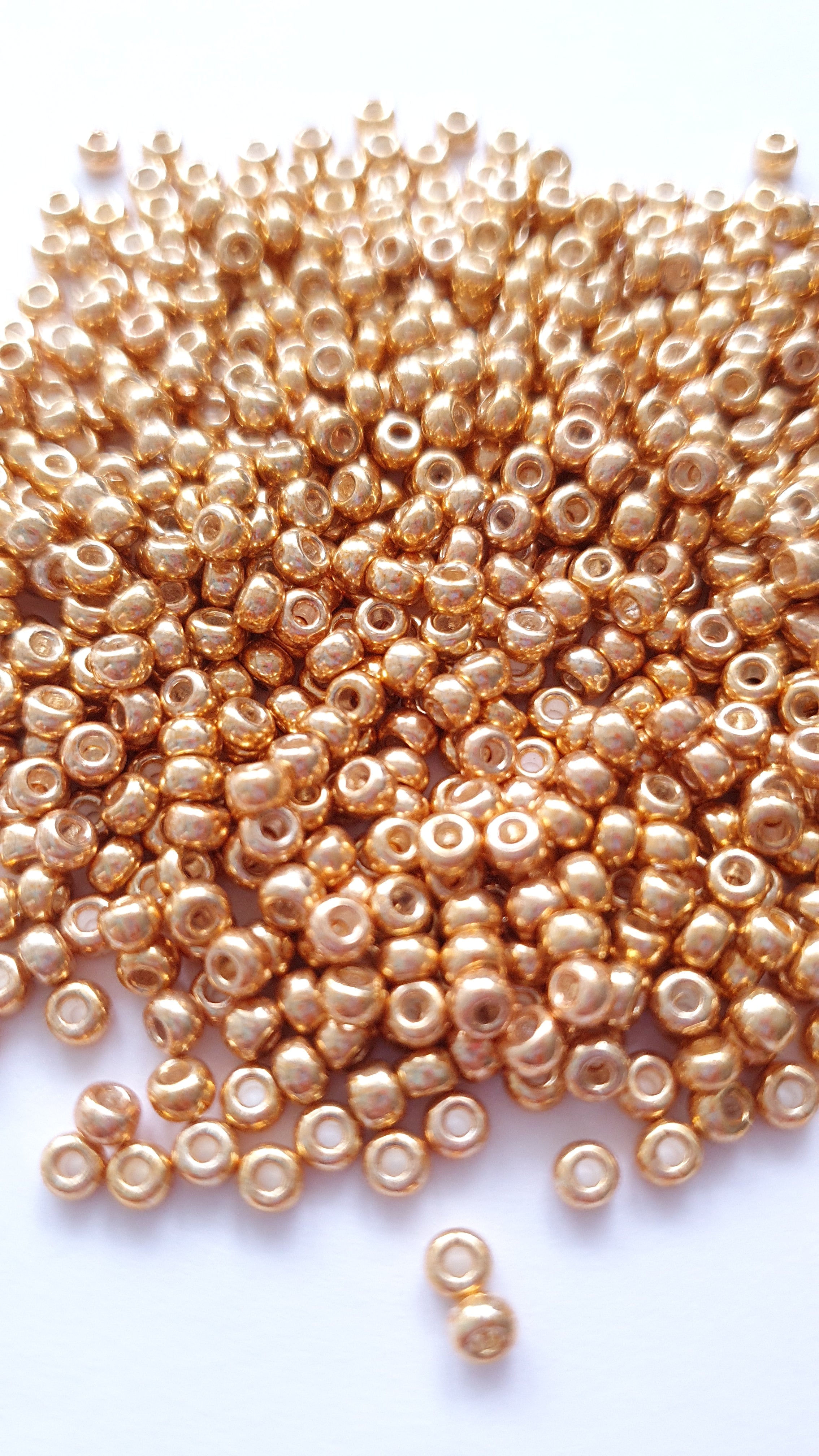 Miyuki Rocailles 8/0 Duracoat Galvanized Gold 4202