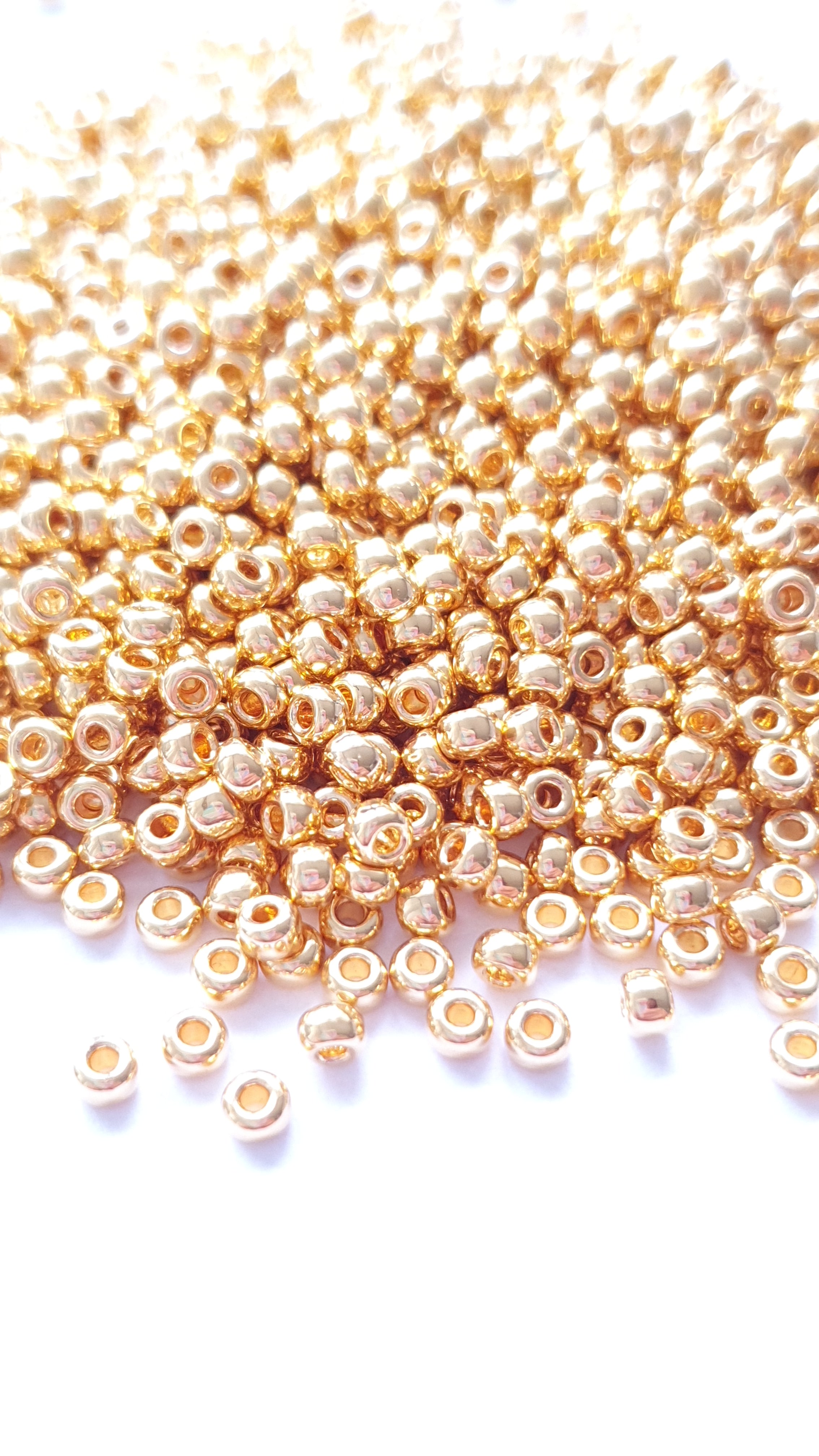 Miyuki 8/0 Seed Beads 24kt Gold Plated 0191