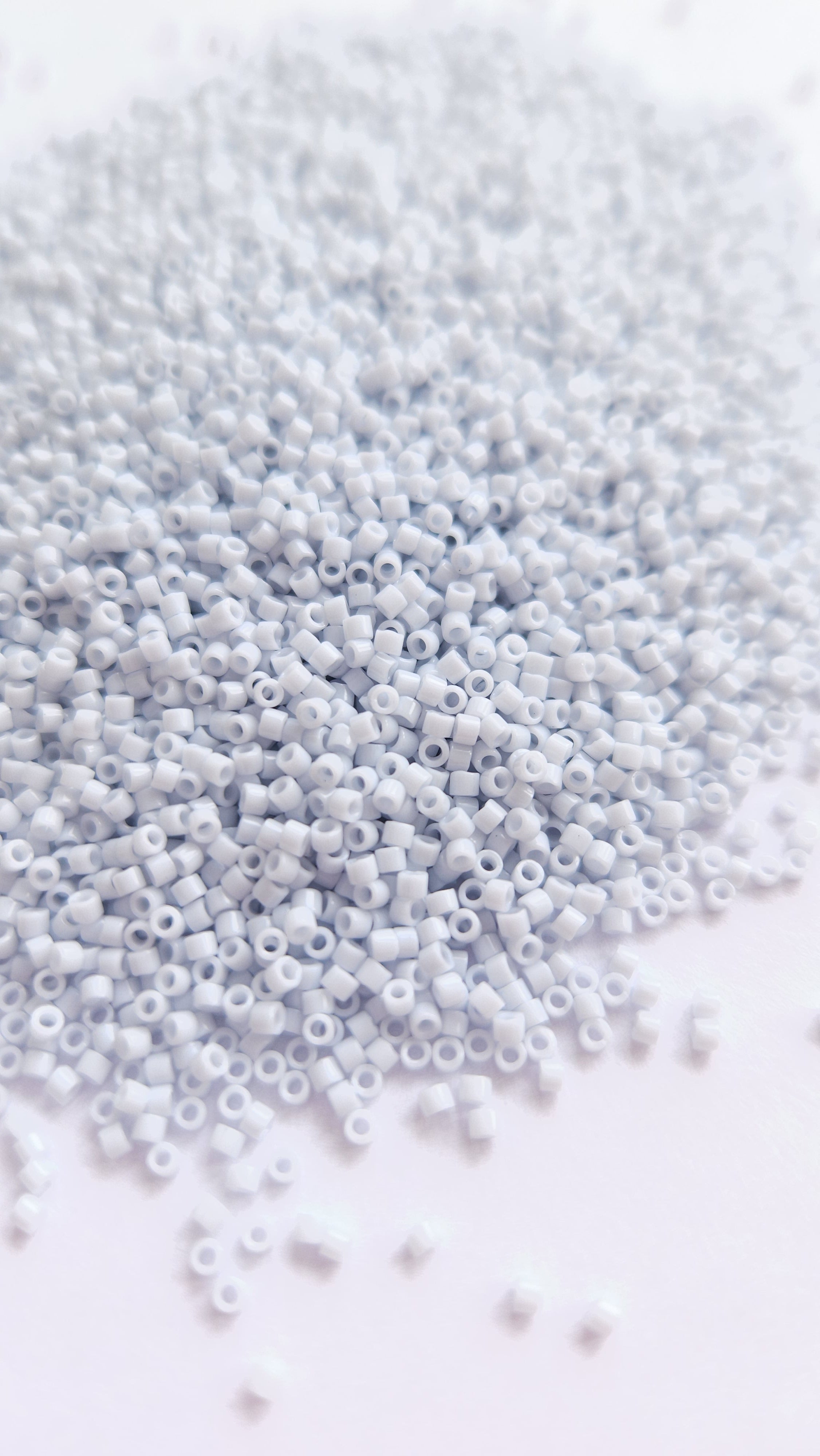 Miyuki Delica 11/0 Opaque Lt. Grey Luster DB0209