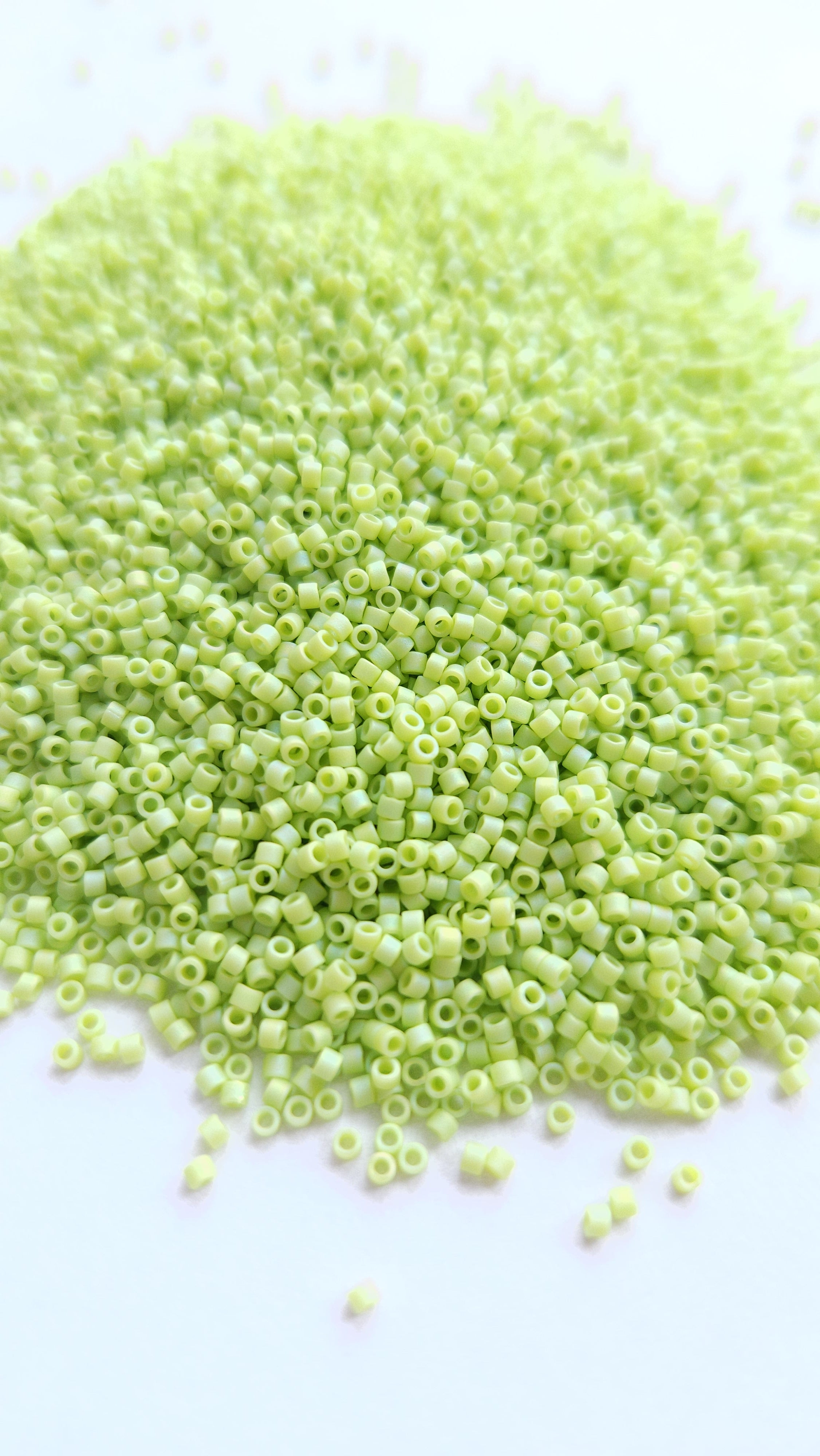 Miyuki Delica 11/0 Matted Opq Chartreuse AB DB0876