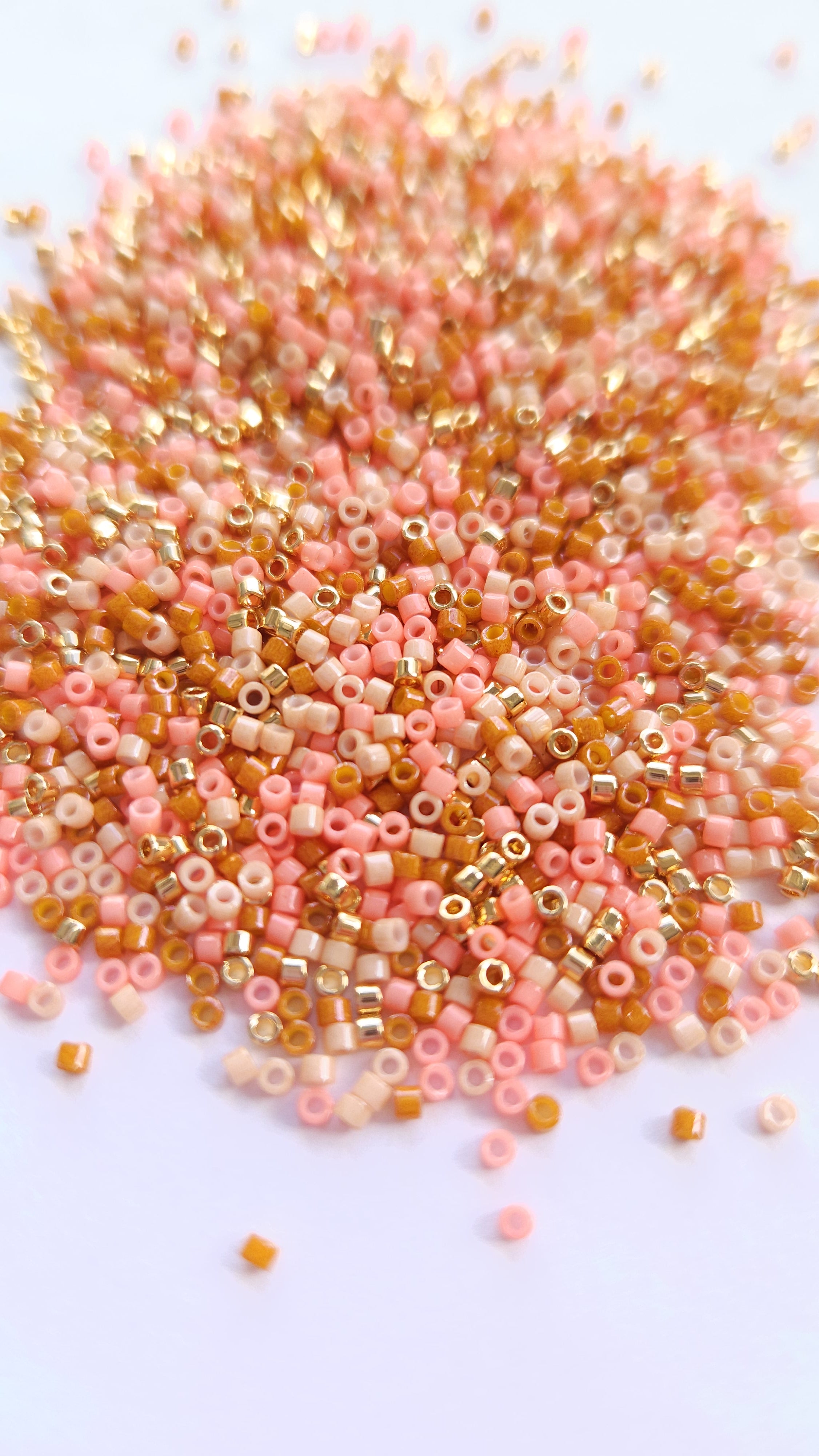 Kralen Lodge Miyuki Delica 11/0 mix 24kt gold plated &