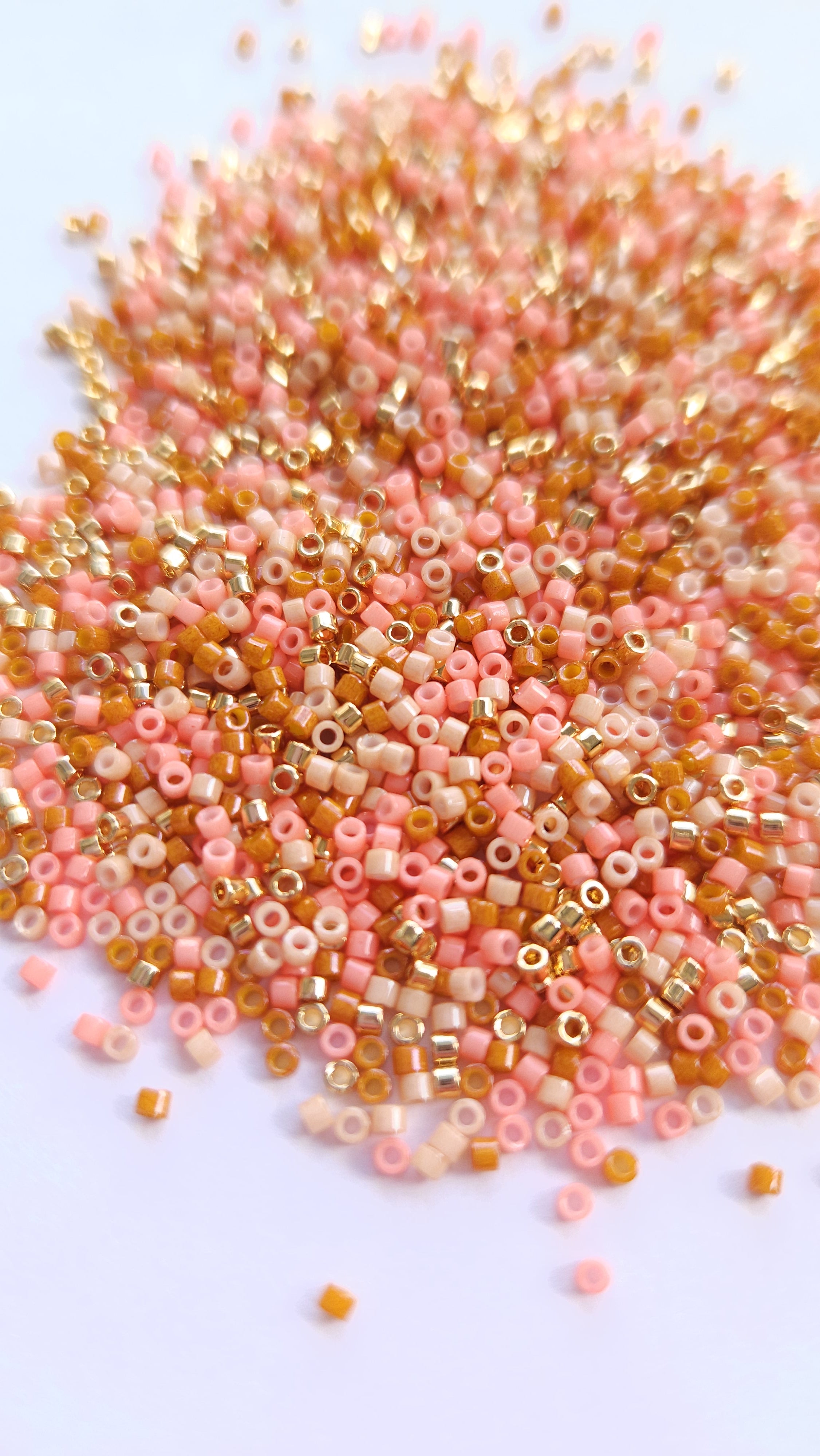 Kralen Lodge Miyuki Delica 11/0 mix 24kt gold plated &