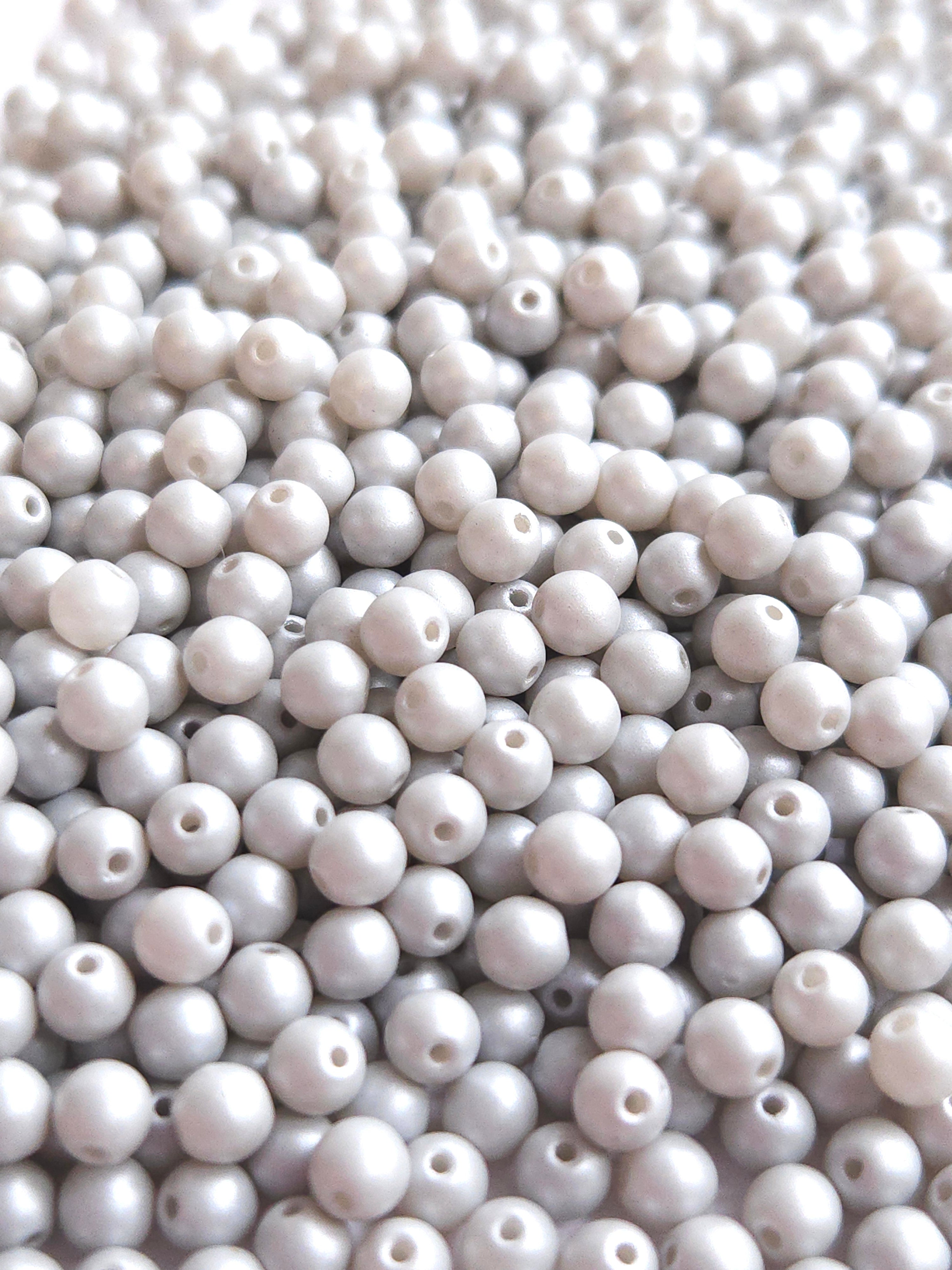 CZ rond 4mm Powdery Pastel Grey