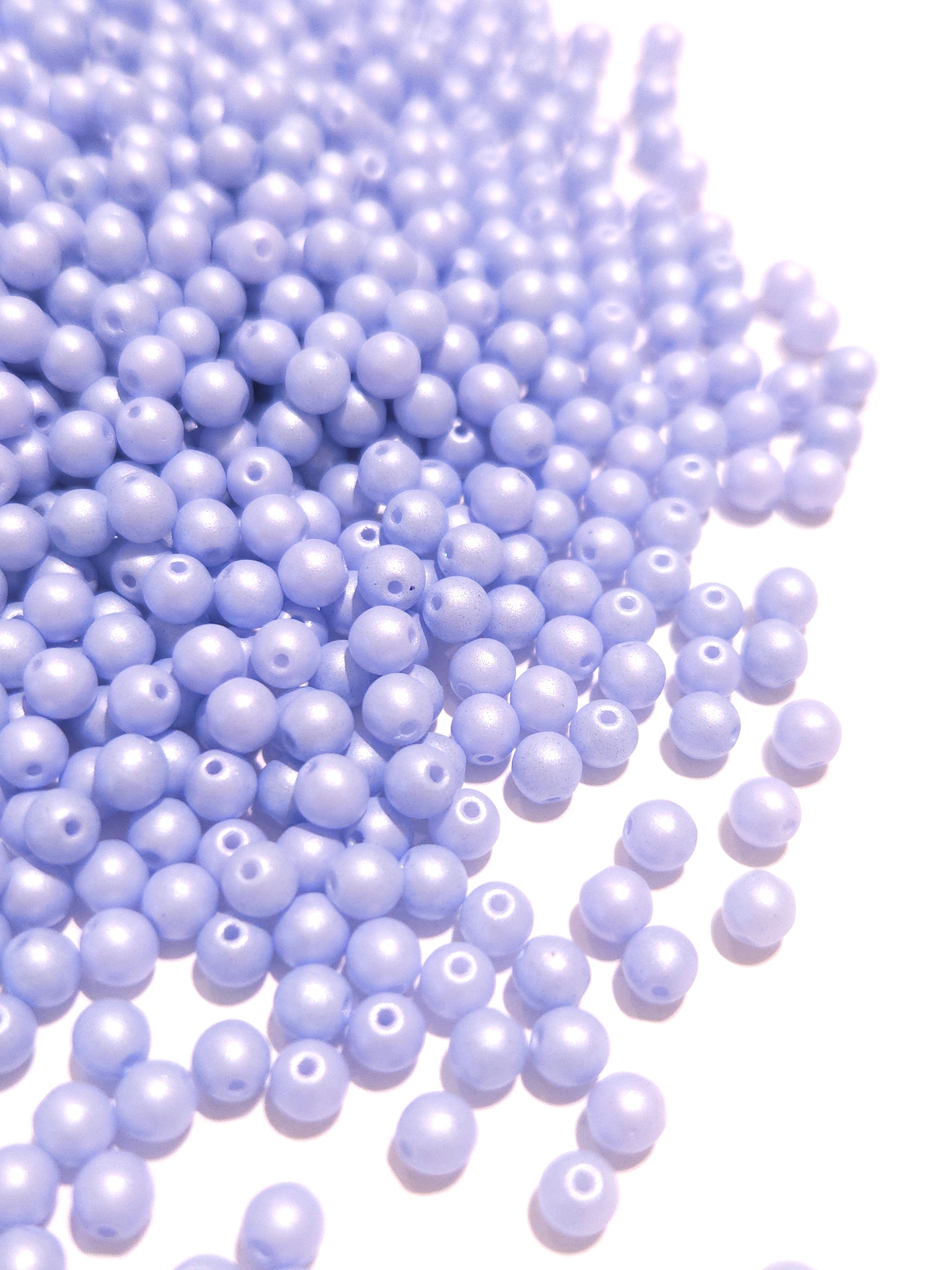 Tsjechische glaskralen rond 4mm Powdery Pastel Blue