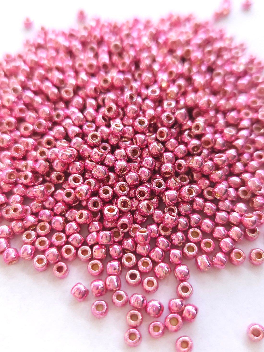 TOHO Rocailles 8/0 Perma Finish Galvenized Pink Lilac TR-08-PF553