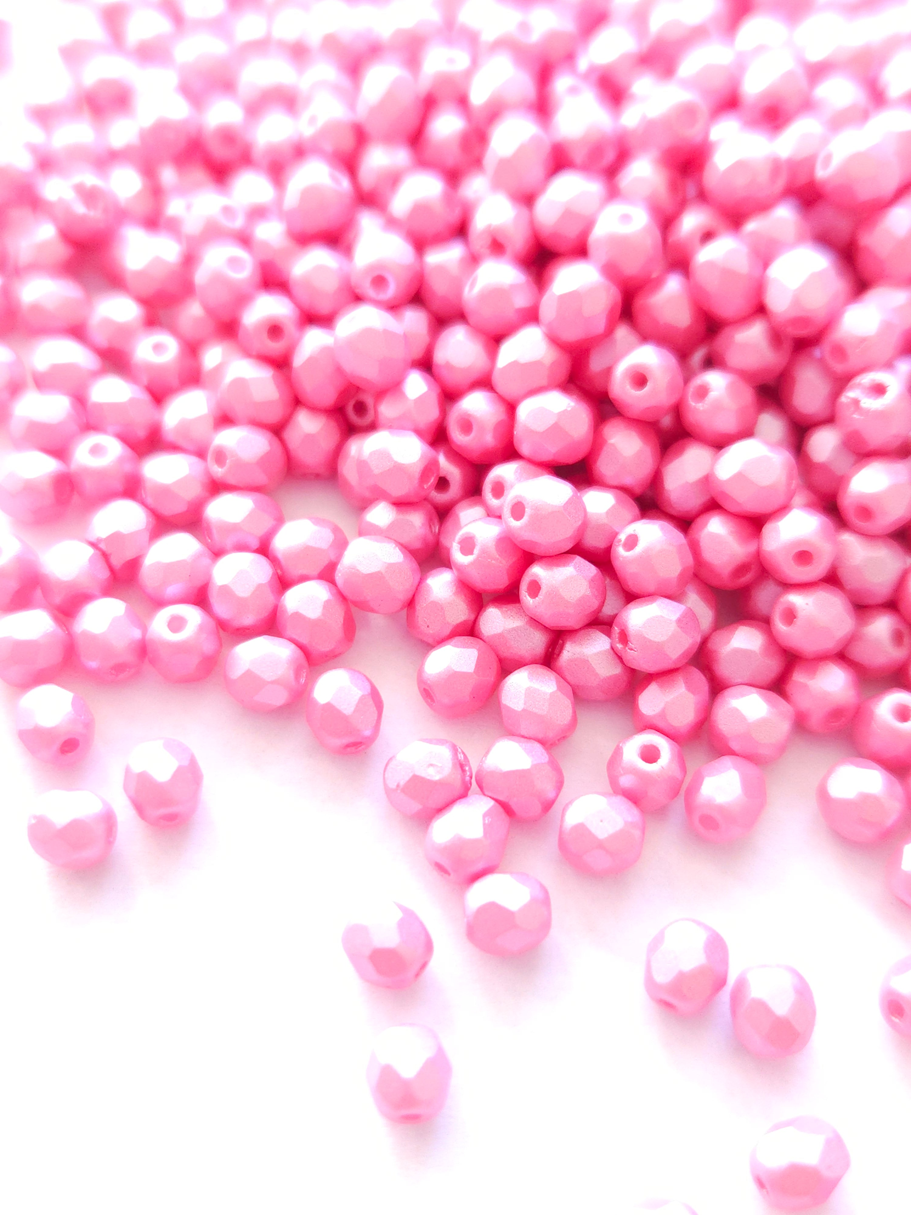 Fire Polished 4mm Alabaster Pastel Pink 25008 60st