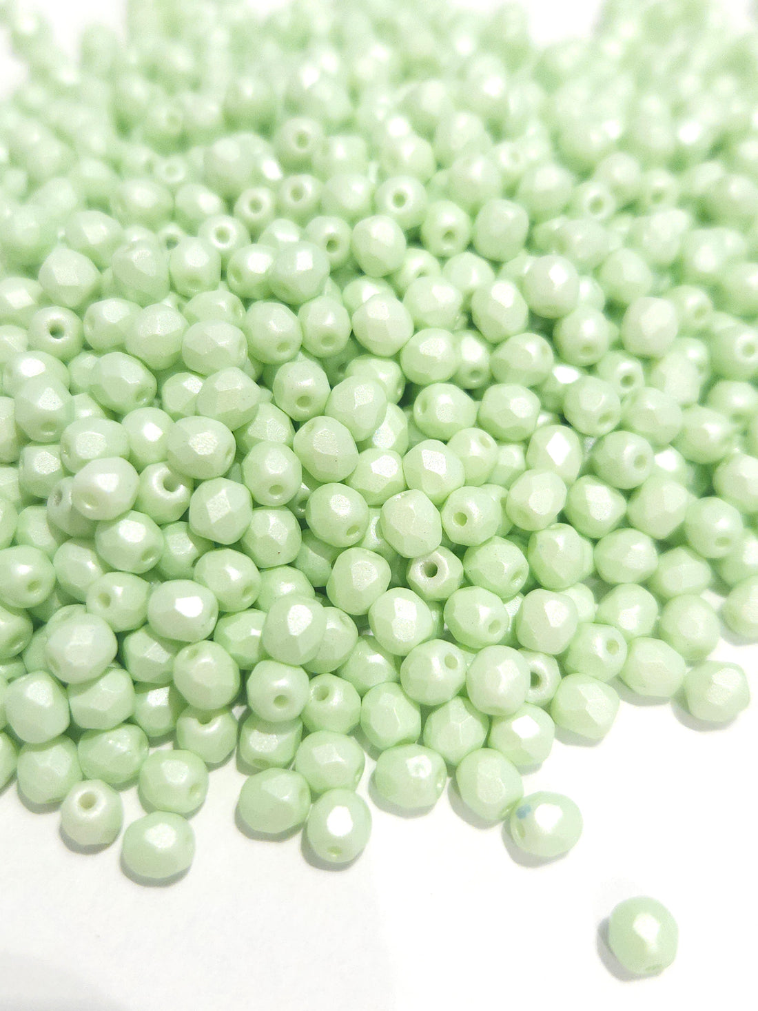 Fire Polished 4mm Powdery Pastel Lime