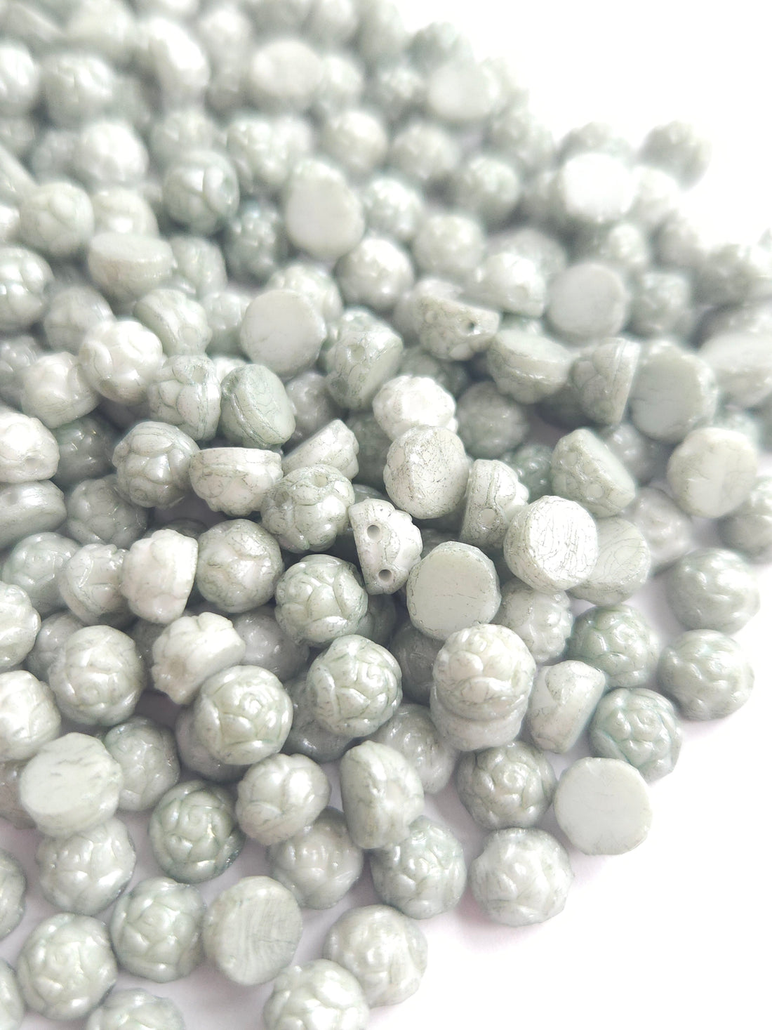 Bloemkraal 2 gats Cabochon 6mm Salie Groen