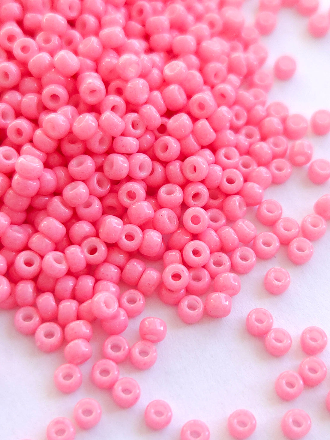 Miyuki 8/0 Rocailles Duracoat Opq. Carnation 4467