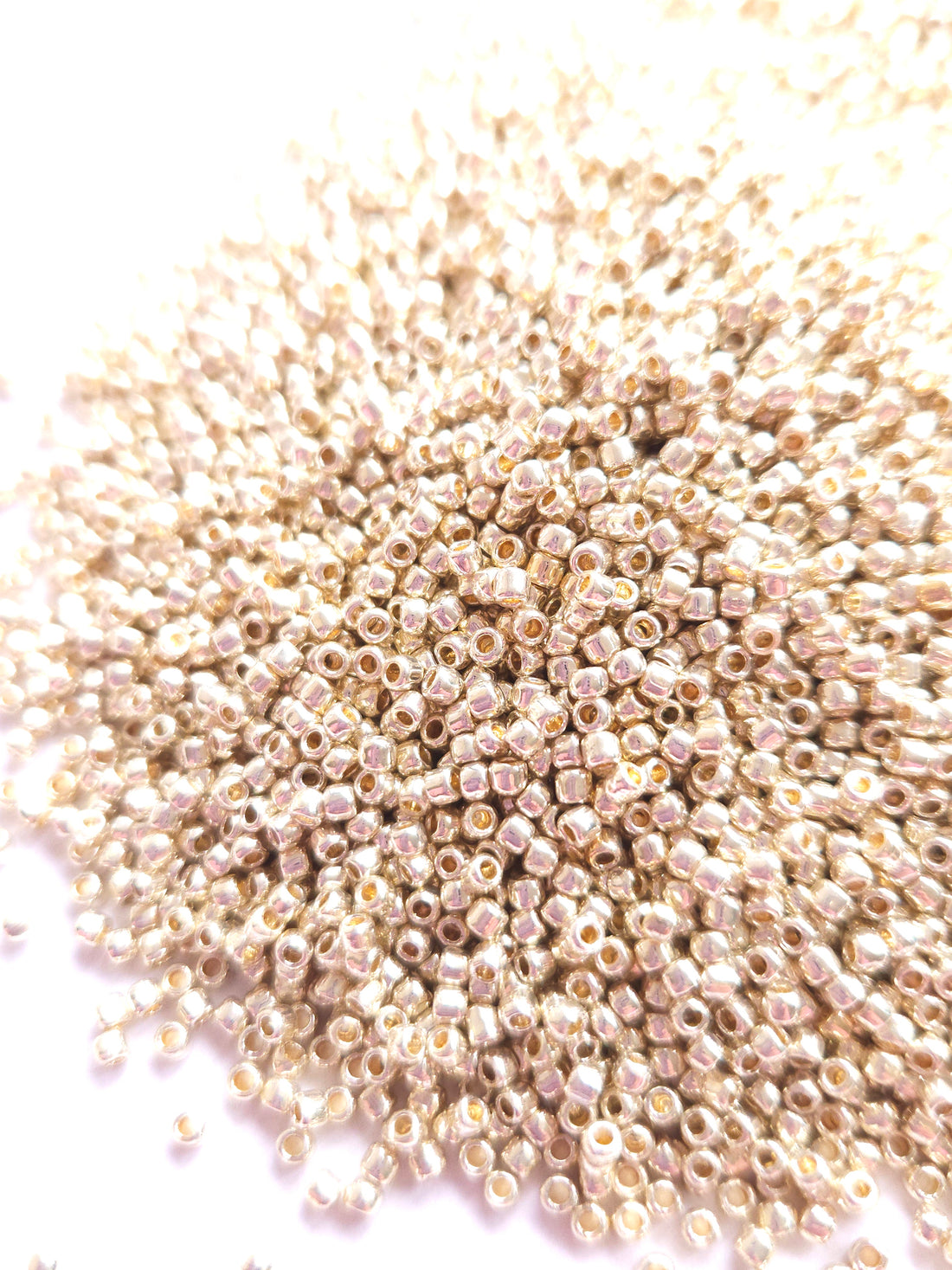 TR-11-PF558 : TOHO - Round 11/0 : PermaFinish - Galvanized Aluminum