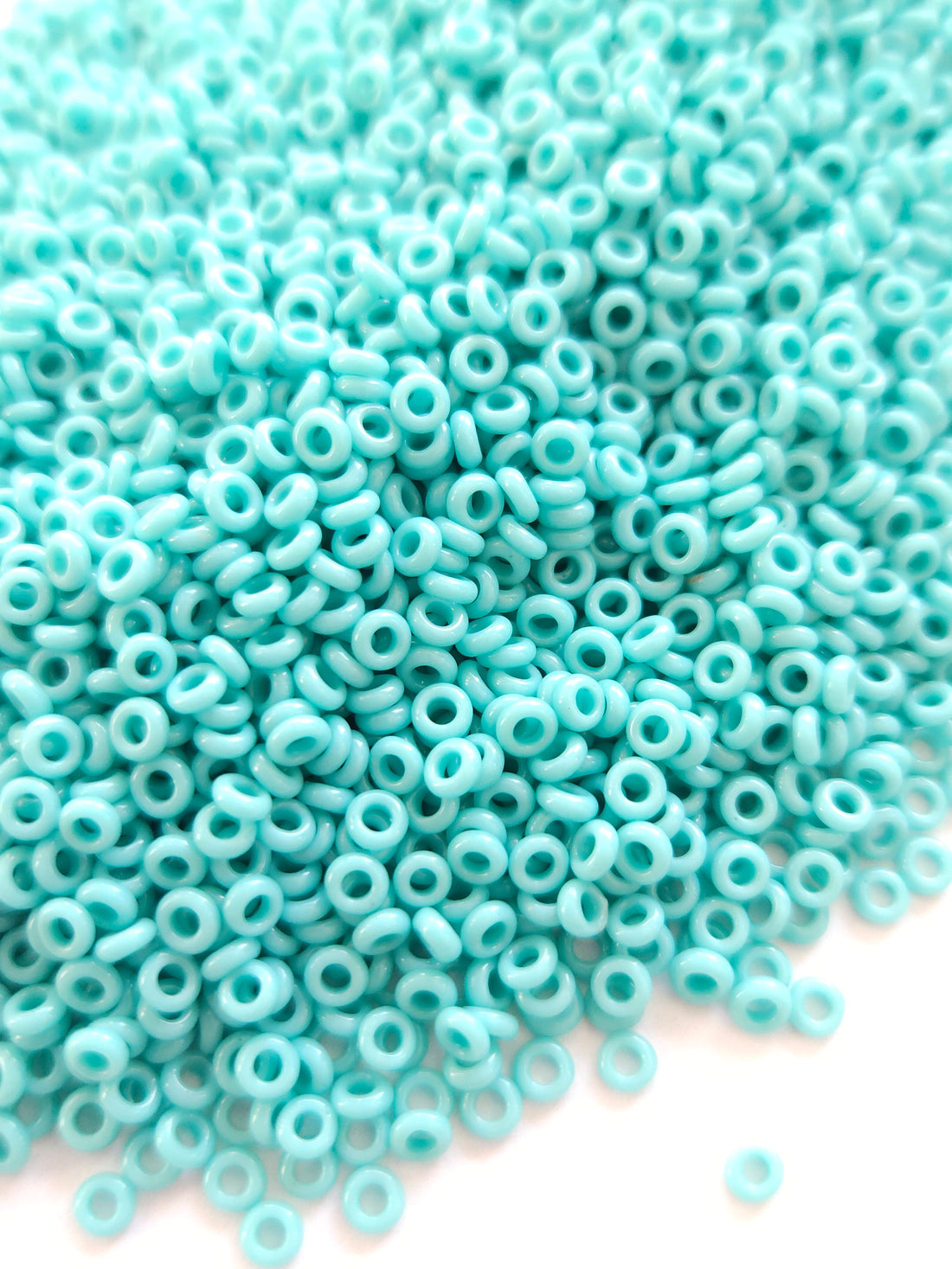 TOHO Demi Round 8/0 Opaque Turquoise TN-08-55