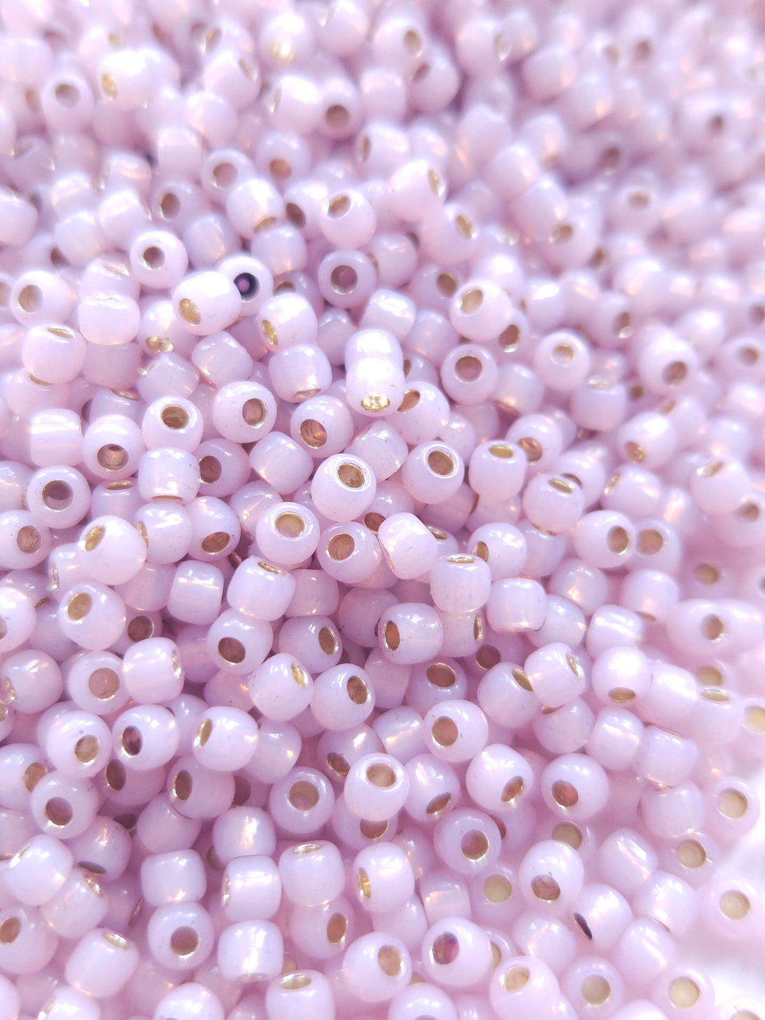 TOHO Seed Beads 6/0 Perma Finish Trans. S.lined Lt Amethyst