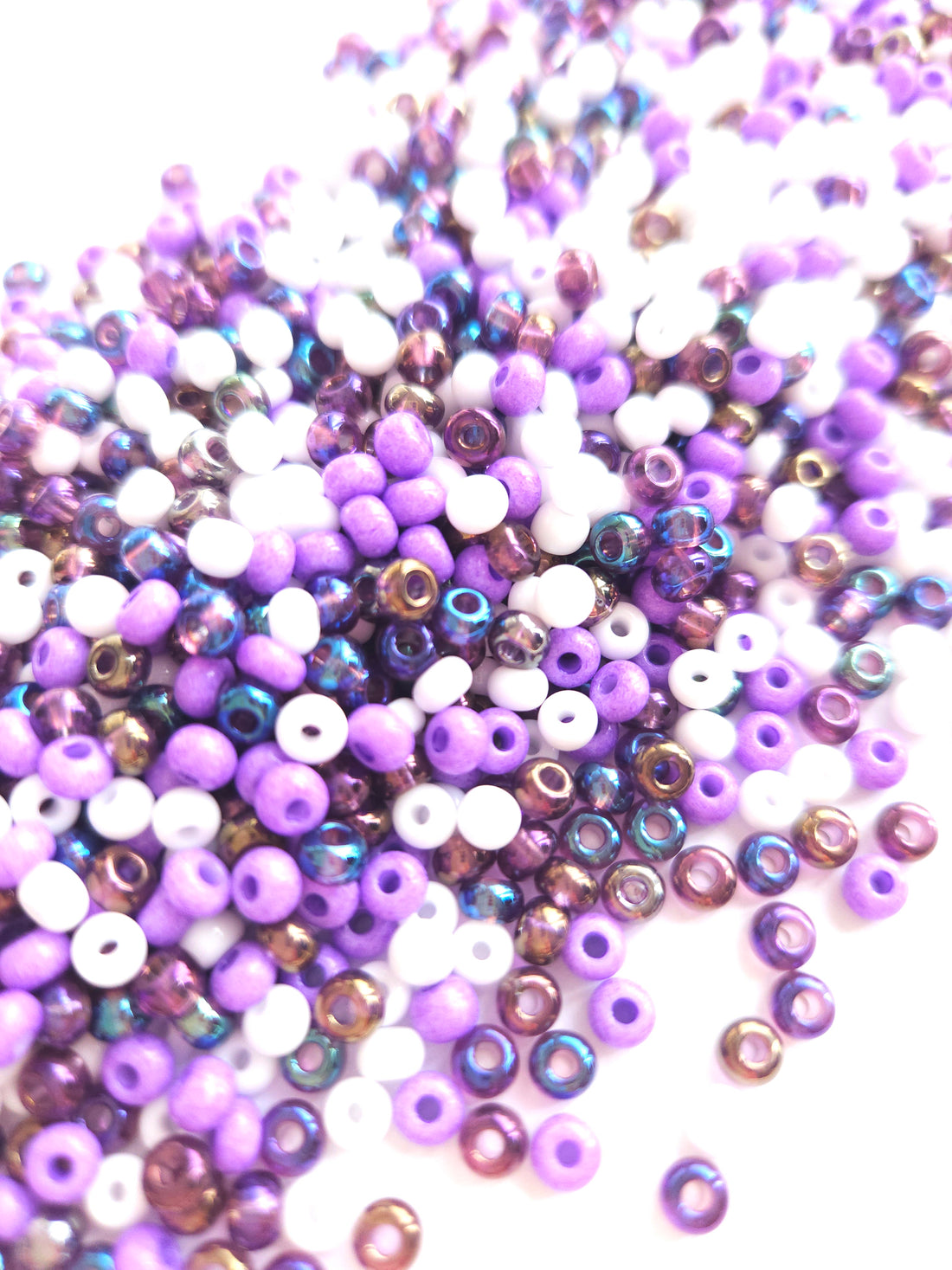 Czech Rocailles 6/0 Jasmin mix