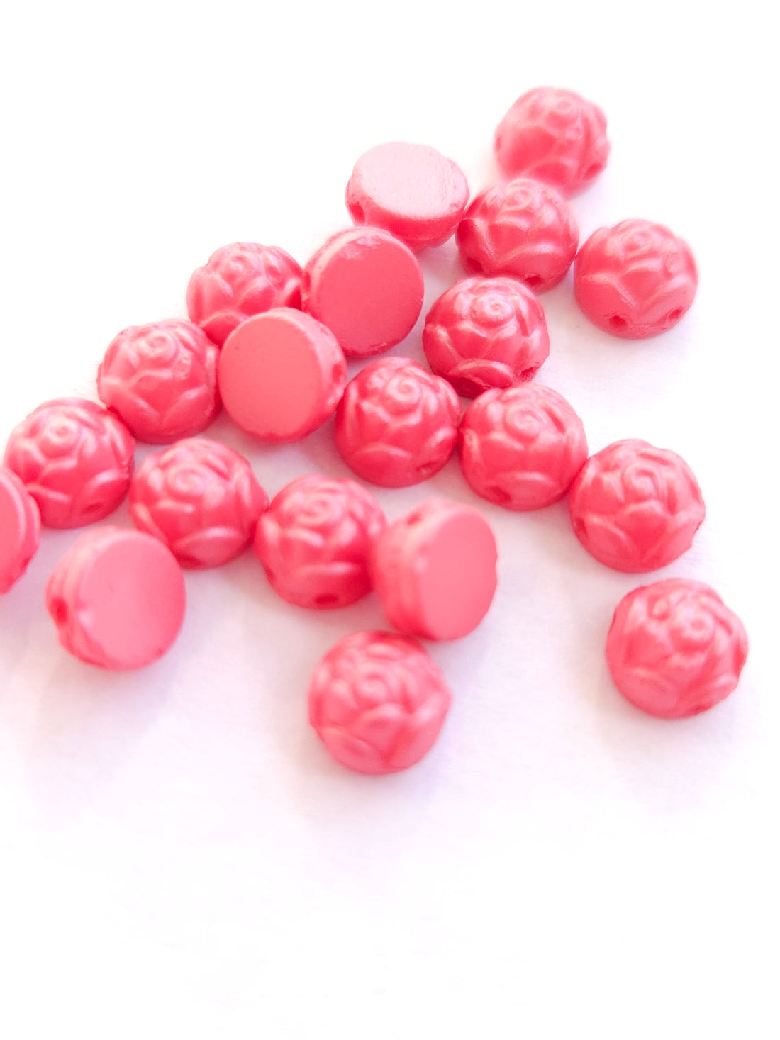 Bloemkraal 2 gats Cabochon 6mm Macaron