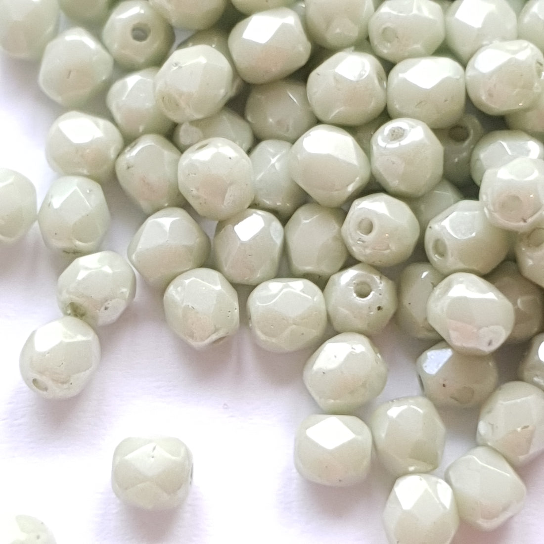 Fire Polished 4mm Chalk White Mint chandelier 14457 60pcs