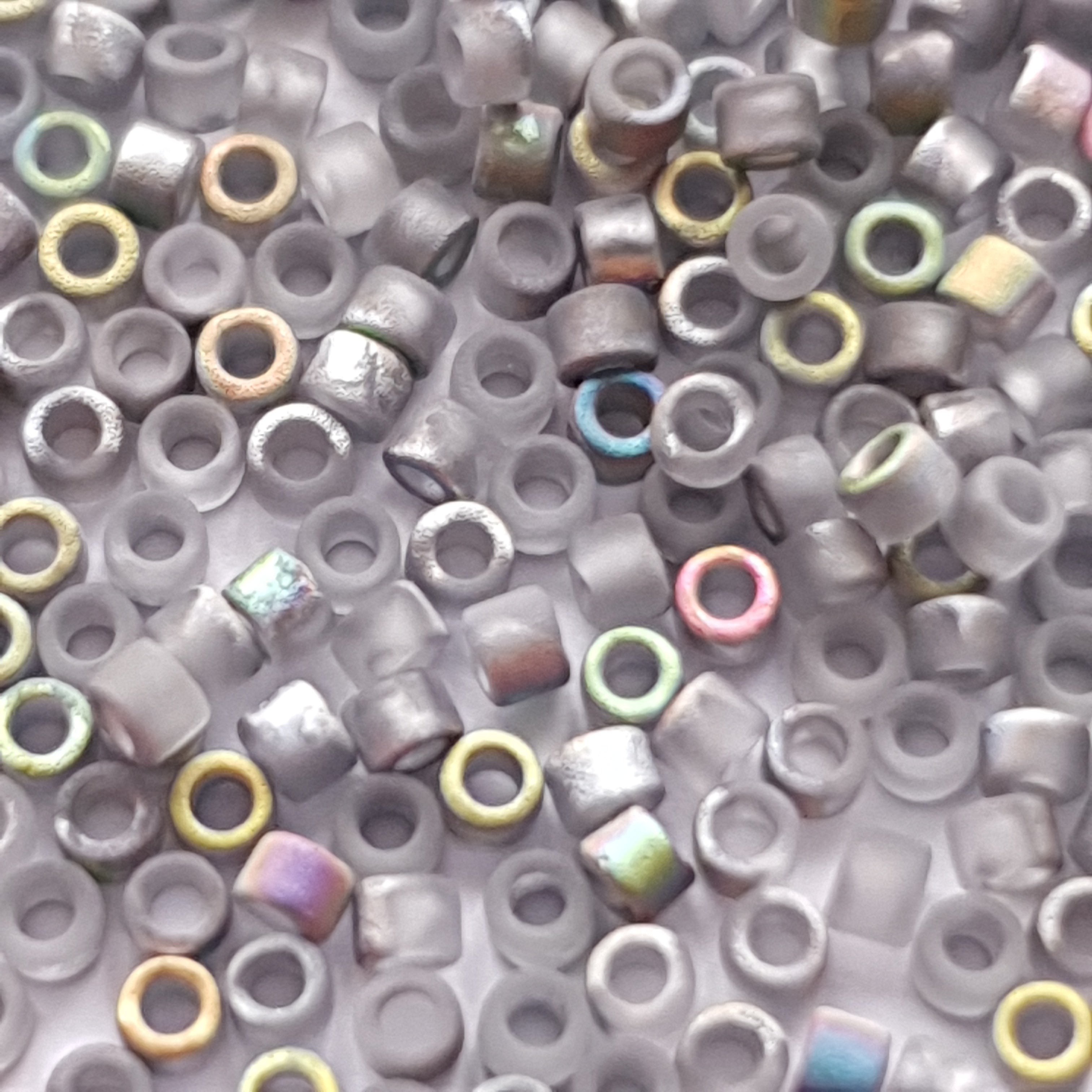 Miyuki Delica 11/0 Vitrail DB2203