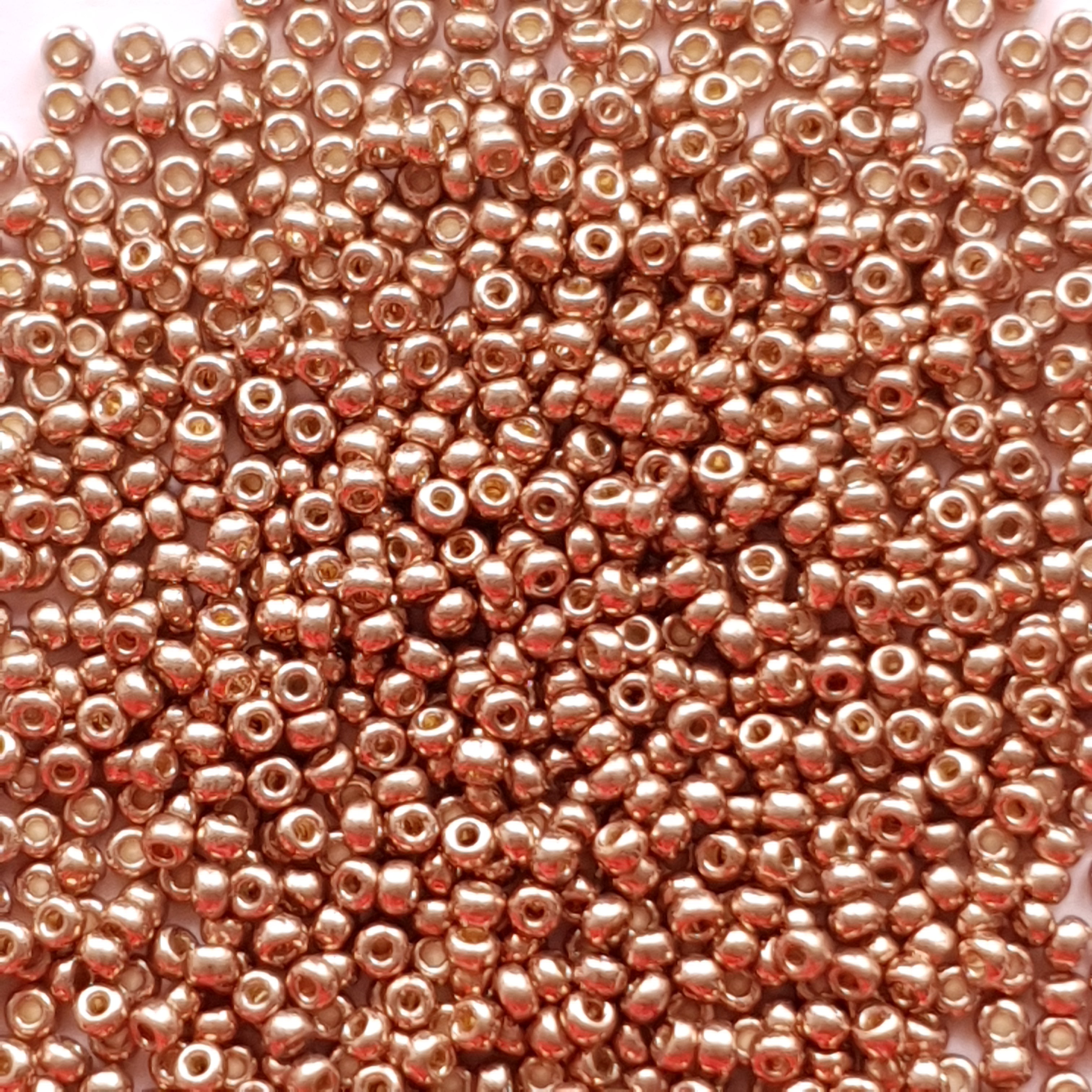 Miyuki Rocailles 110 Duracoat Galvanized Soft Champagne 115104