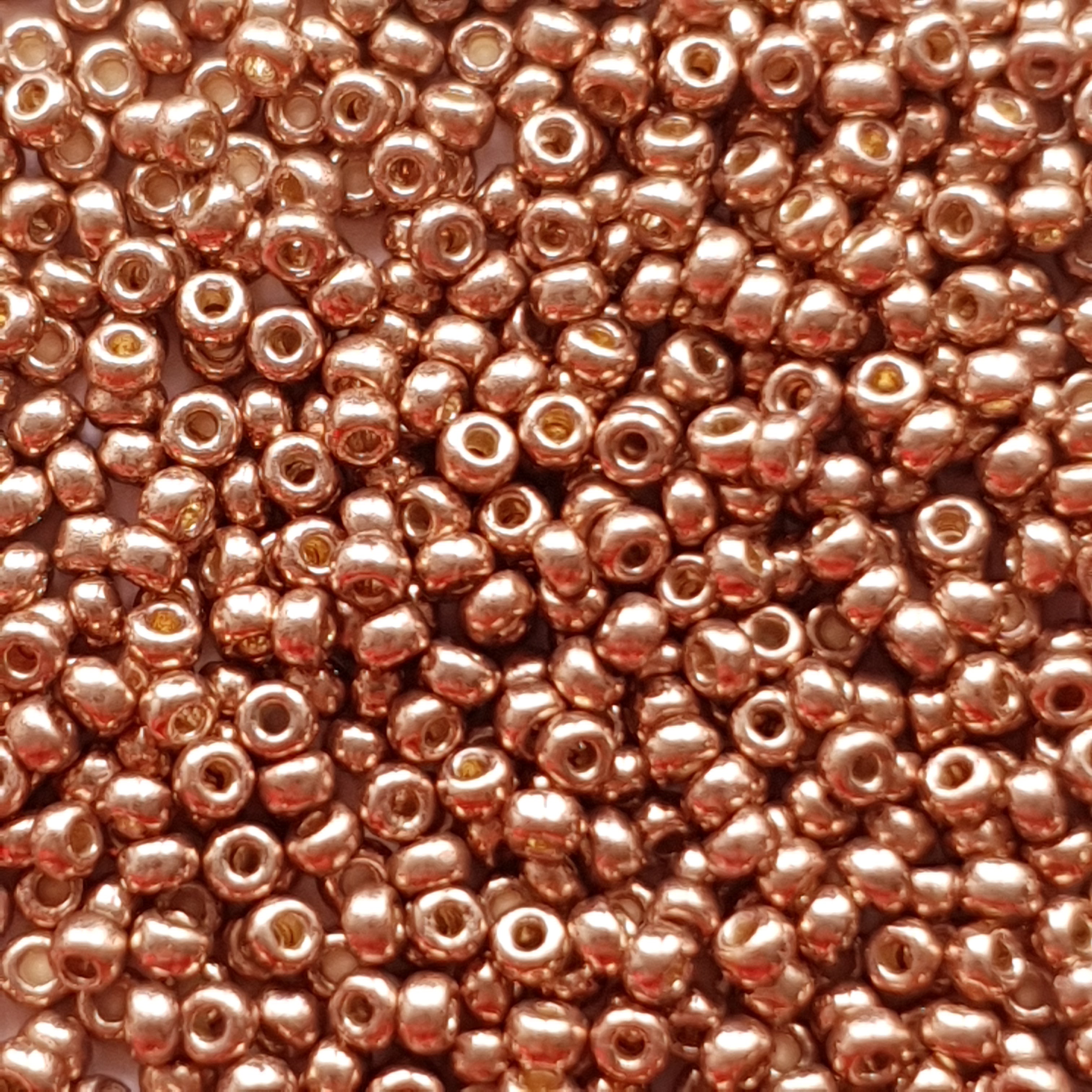 Miyuki Rocailles 110 Duracoat Galvanized Soft Champagne 115104