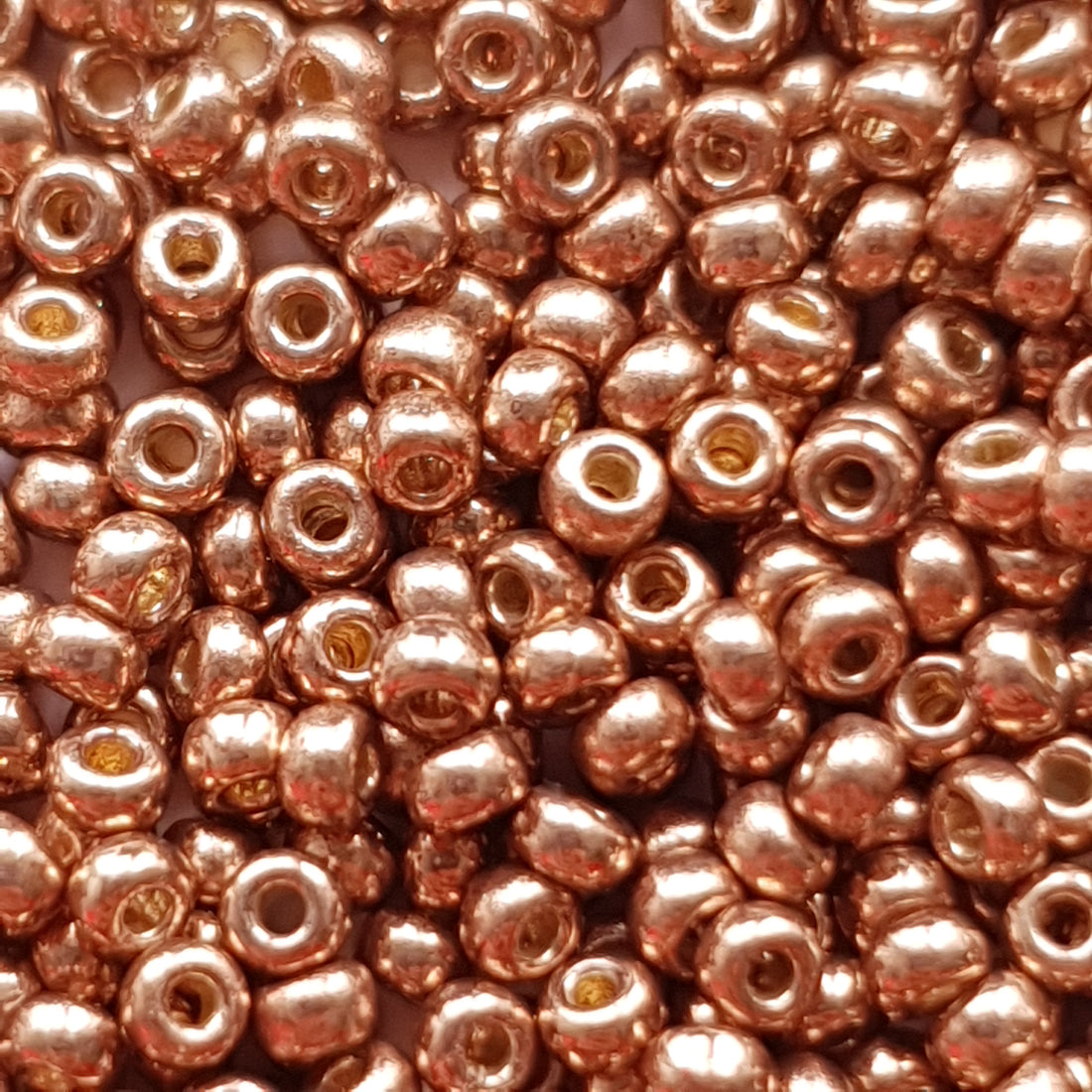 Miyuki Rocailles 110 Duracoat Galvanized Soft Champagne 115104