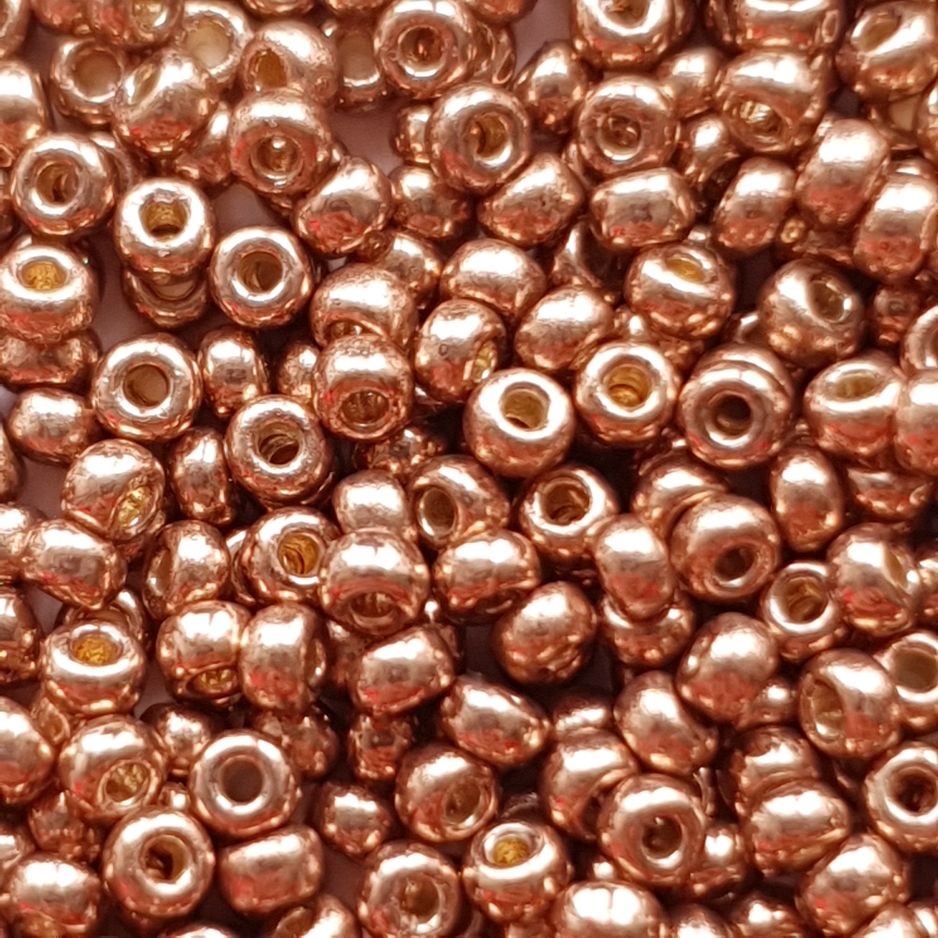 Miyuki Rocailles 110 Duracoat Galvanized Soft Champagne 115104