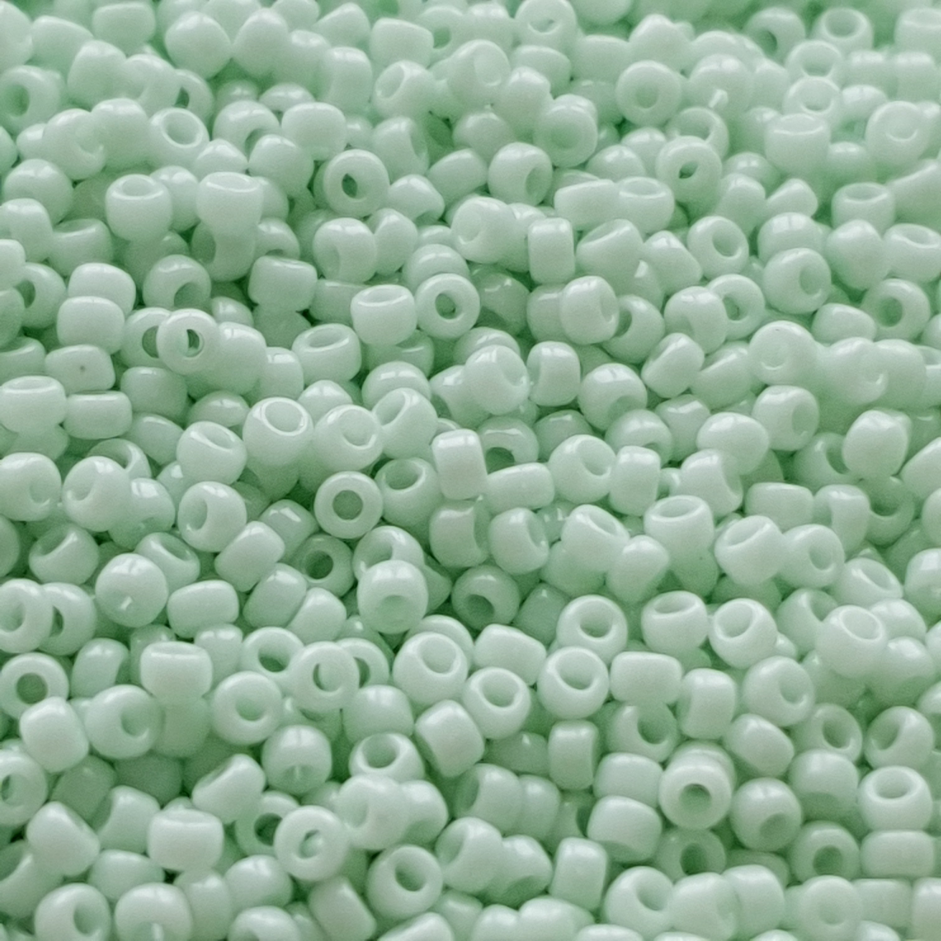 Miyuki Seed Beads 11/0 Opaque lt. Mint 3318