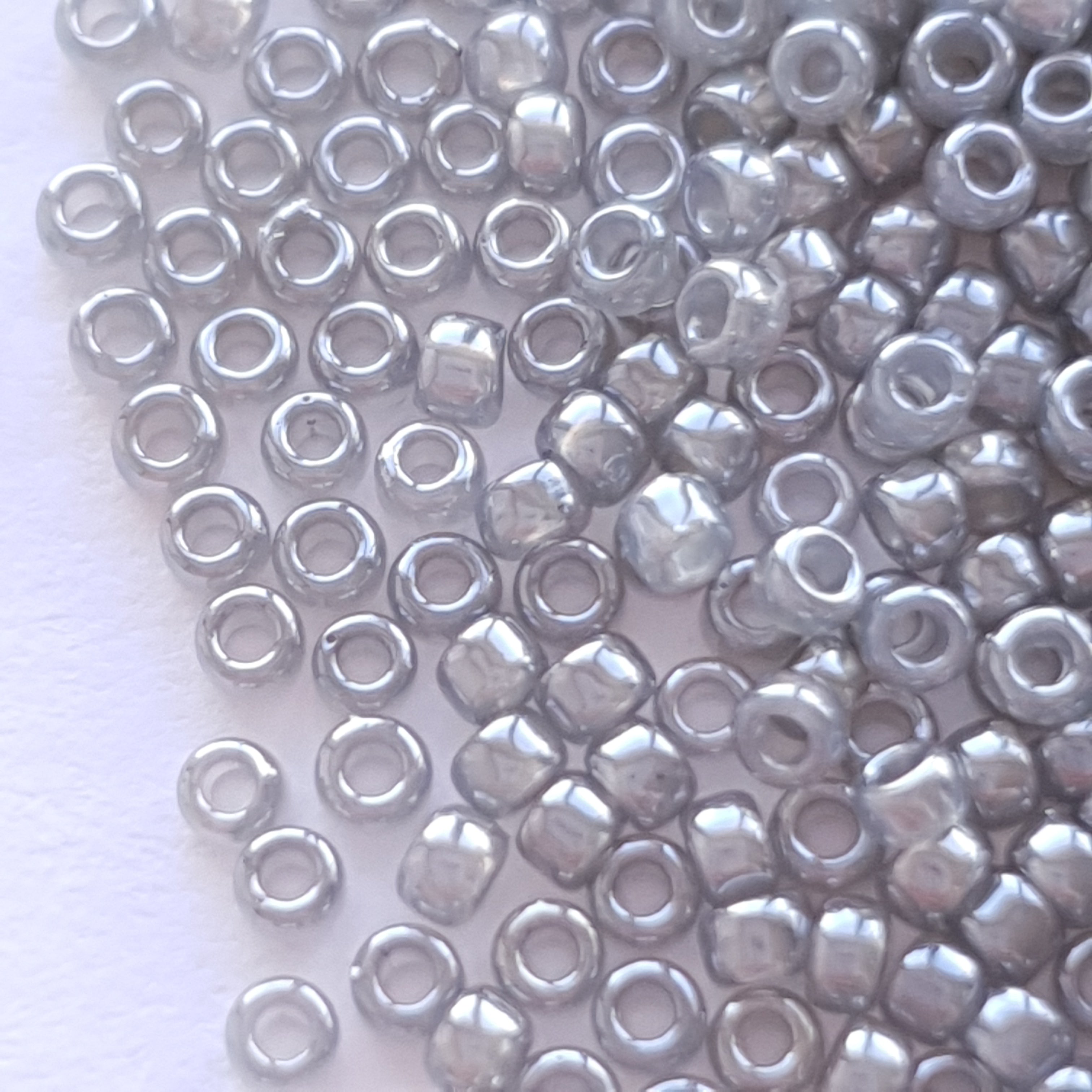 TR-15-150 : TOHO - Round 15/0 : Ceylon Smoke