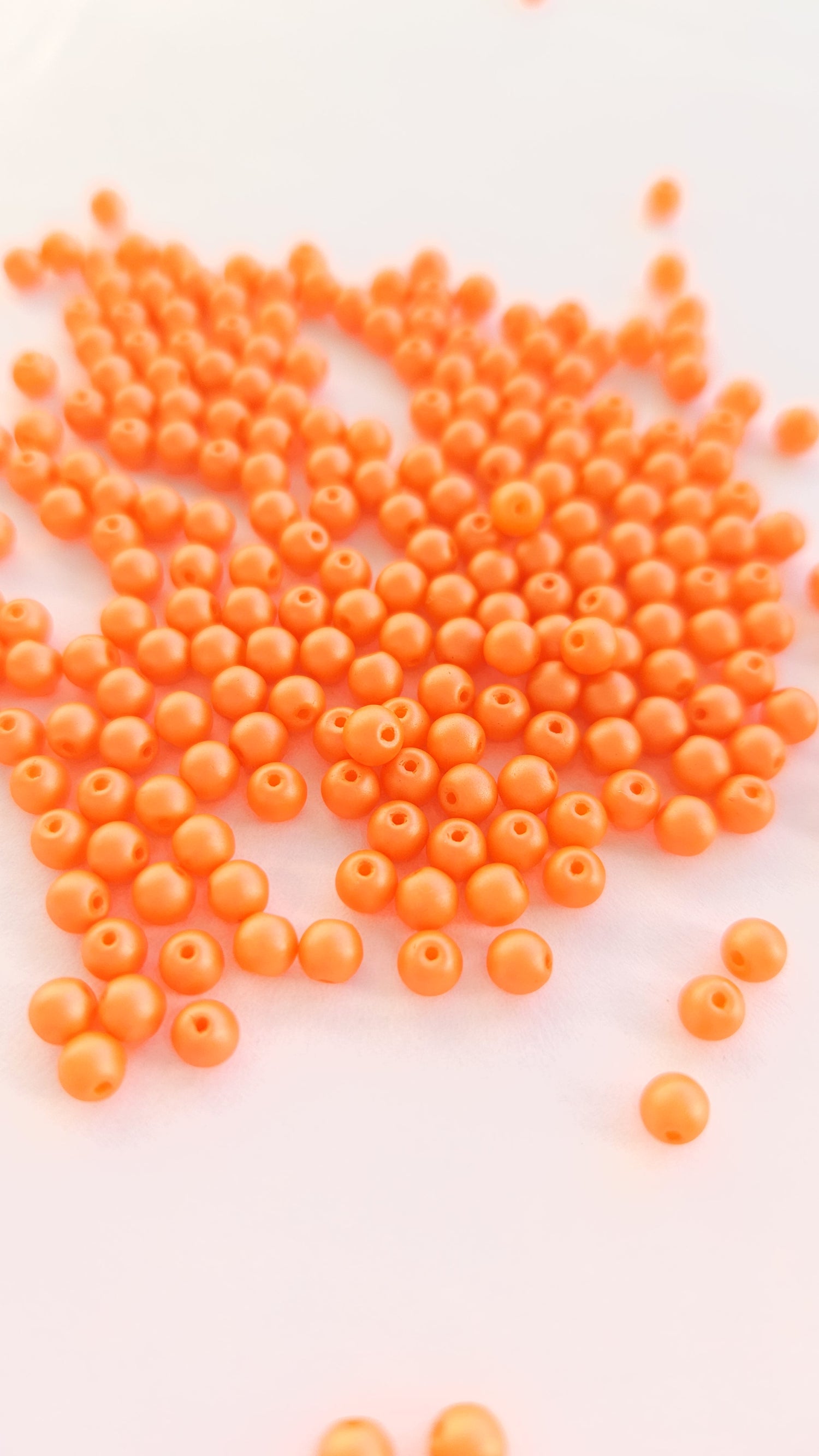 Glaskralen Rond 4mm Powdery Orange