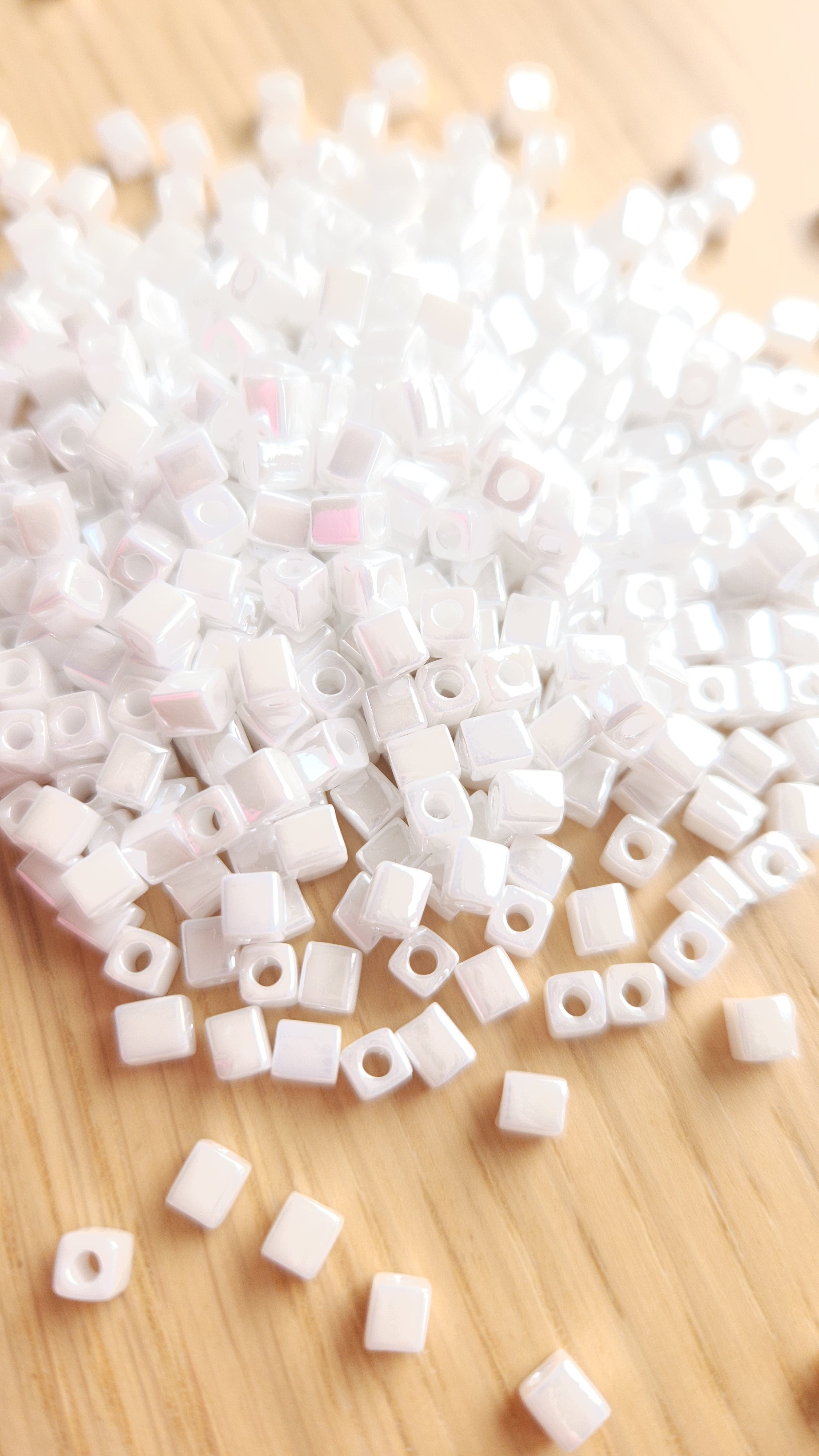 Miyuki Cubes 4mm White Pearl Ceylon