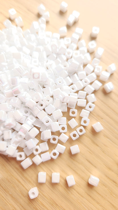 Miyuki Cubes 4mm White Pearl Ceylon