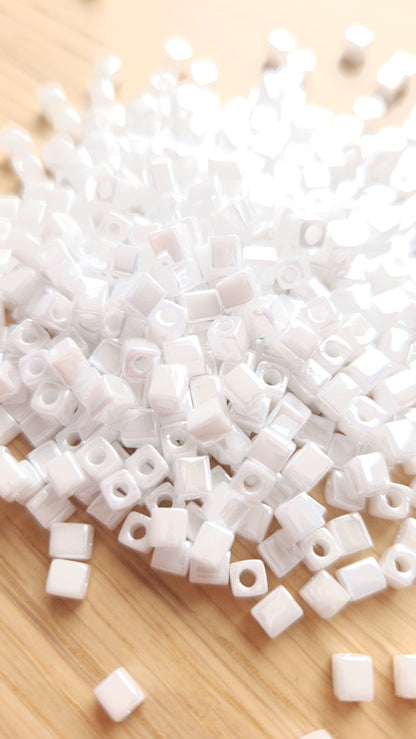 Miyuki Cubes 4mm White Pearl Ceylon