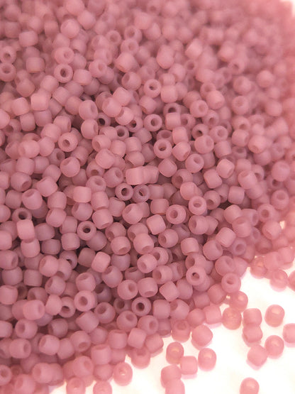 TOHO Rocailles 11/0 Ceylon Frosted Grape Miste TR-11-151F