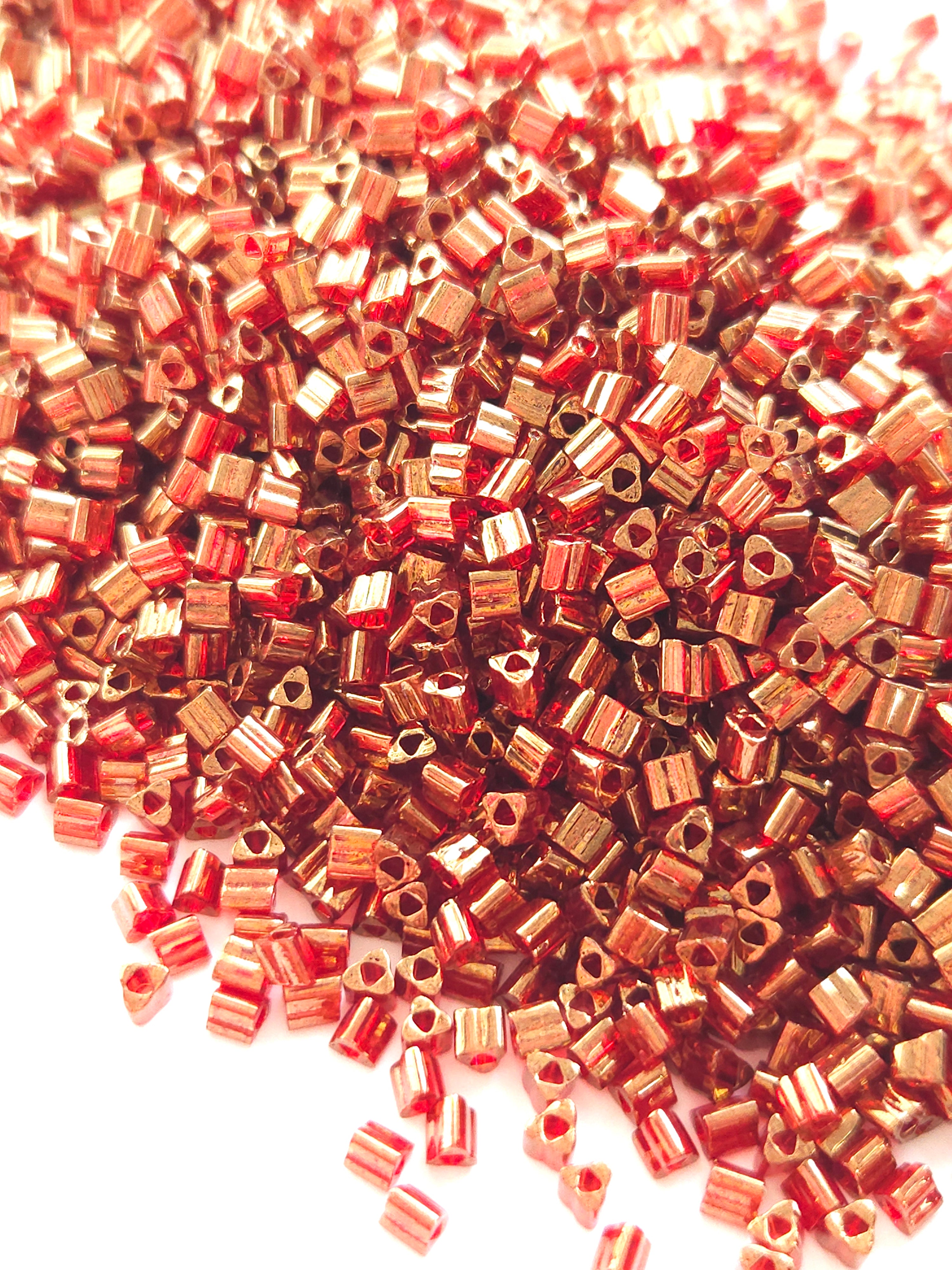 TOHO 8/0 Triangle Beads Gold Lustered African Sunset