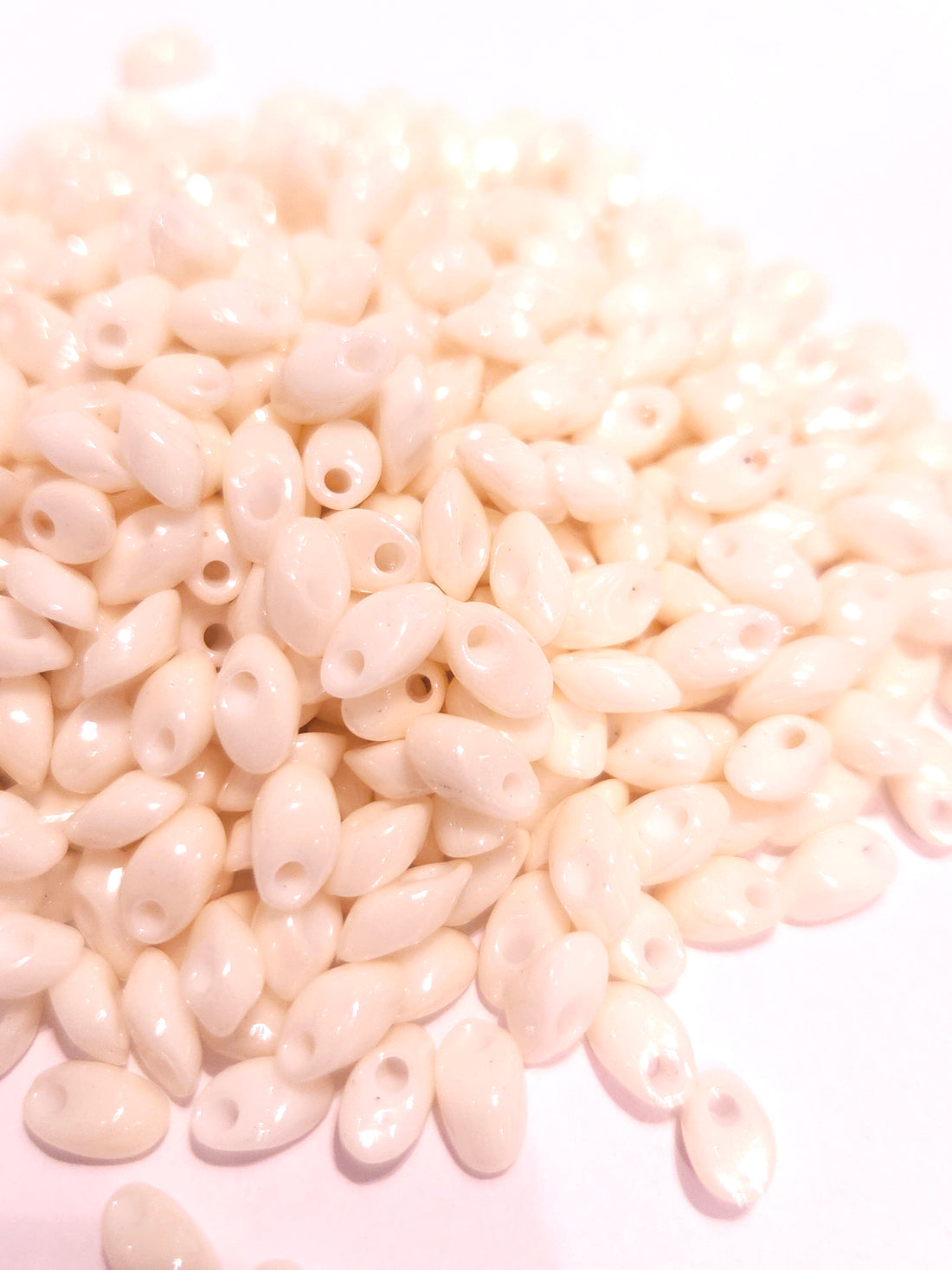 Miyuki Long Magatama 4x7 mm Cream Ceylon