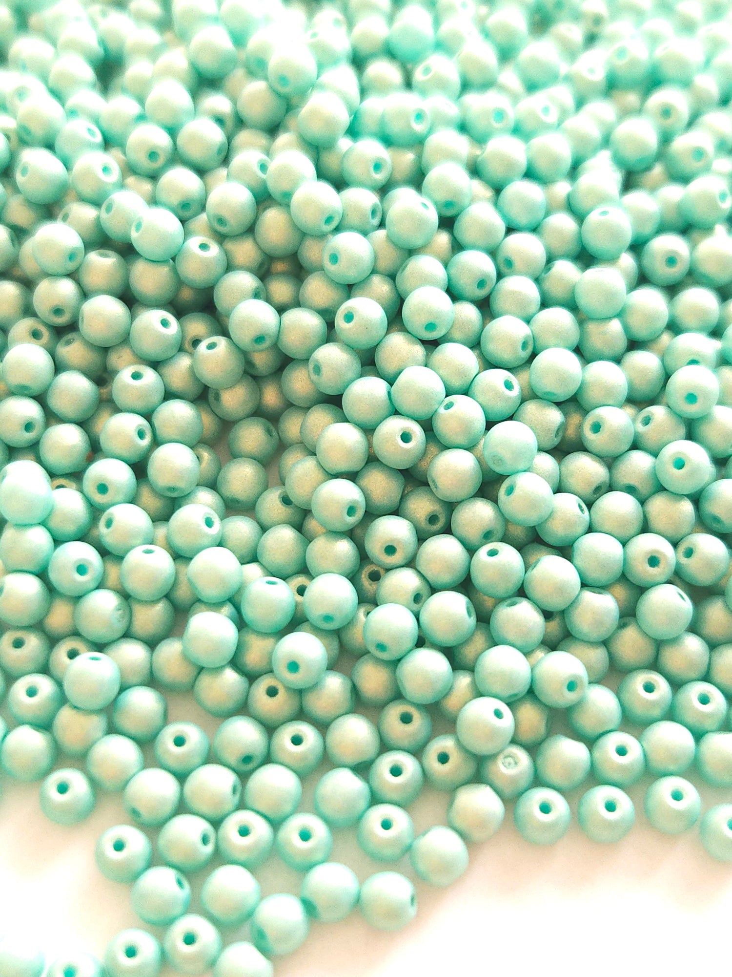 Tsjechische glaskralen 3mm rond &