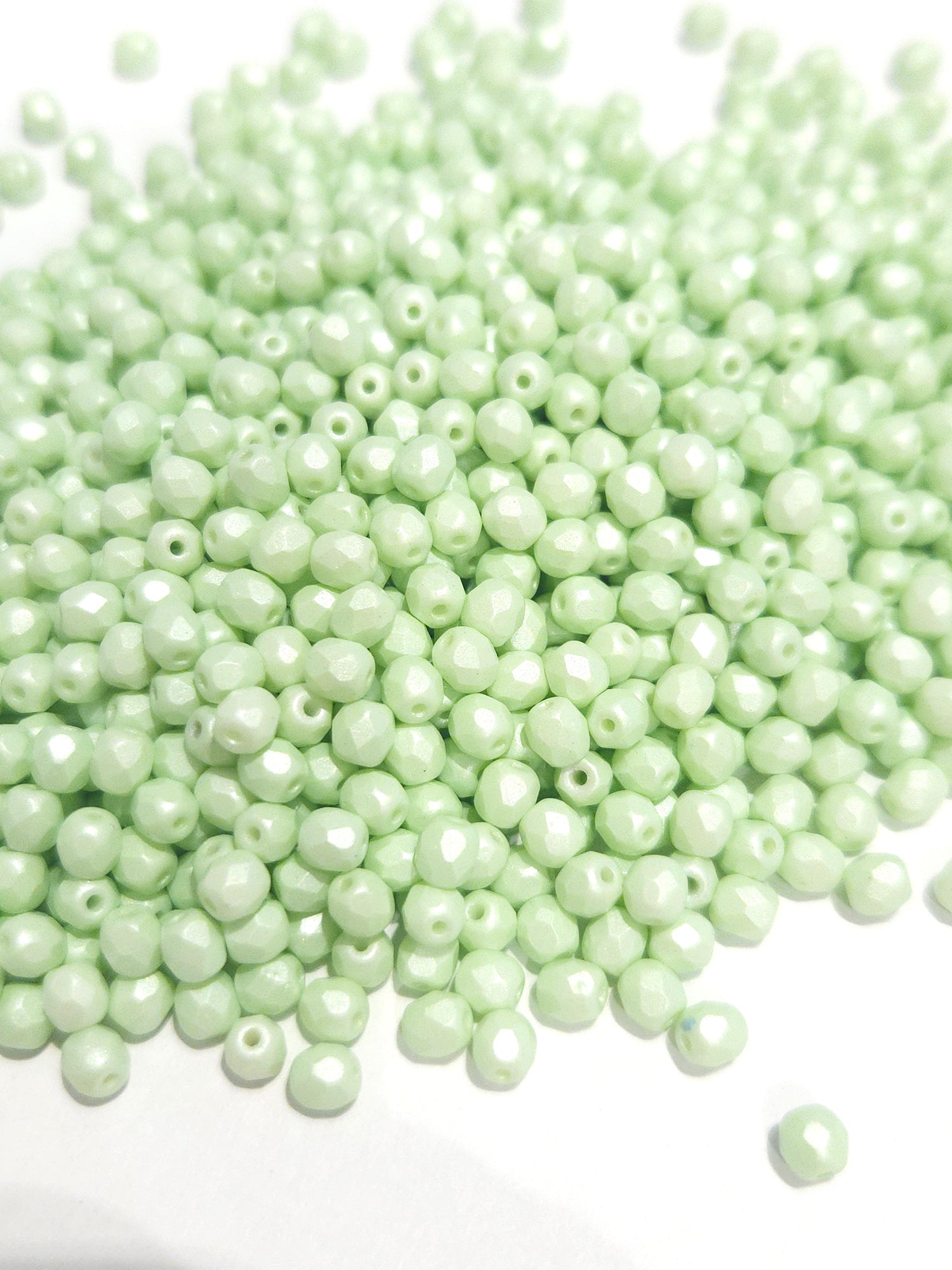 Fire Polished 4mm Powdery Pastel Lime