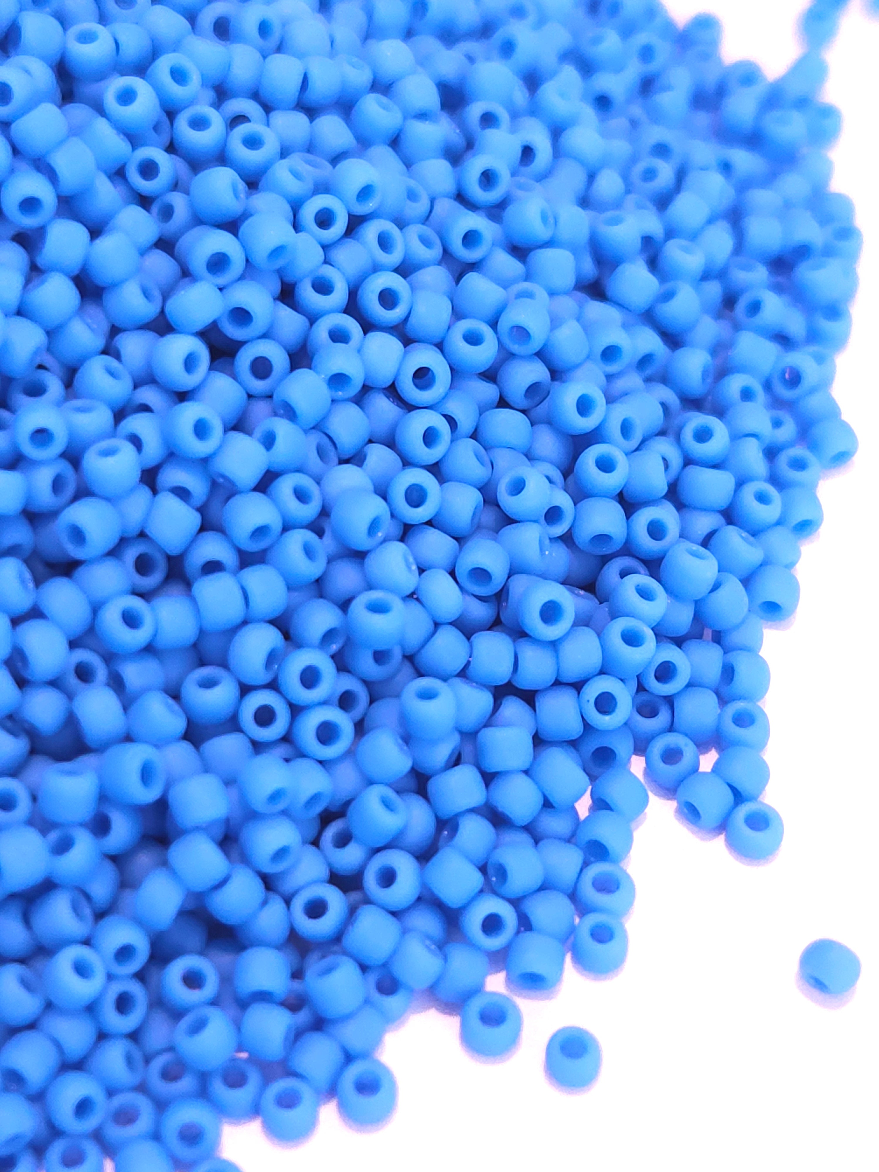 TOHO Rocailles 11/0 Opaque Frosted Cornflower TR-11-43DF