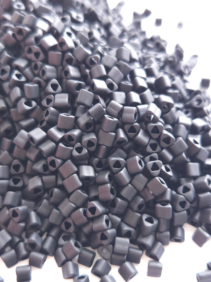 TOHO 8/0 Triangle Beads Opaque Frosted Jet