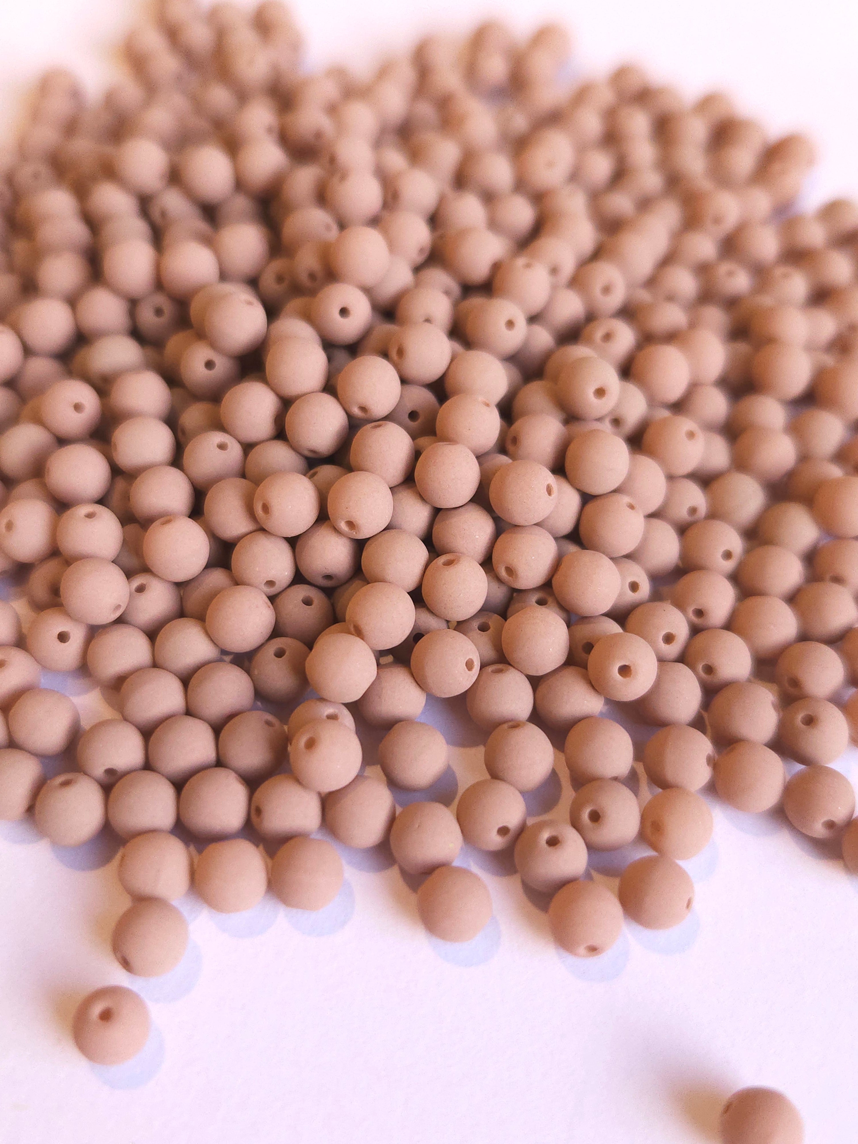 Tsjechisch Rond 4mm Alabaster Cocoa