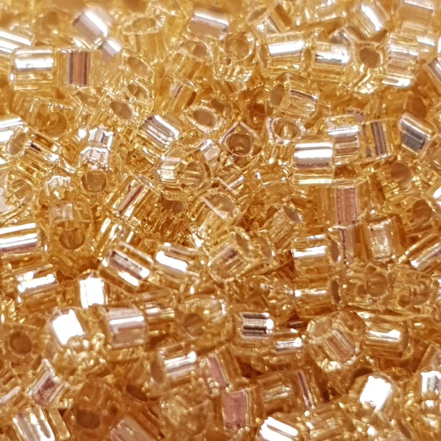 Miyuki Cubes 1,8mm Gold Silver Lined SB0003